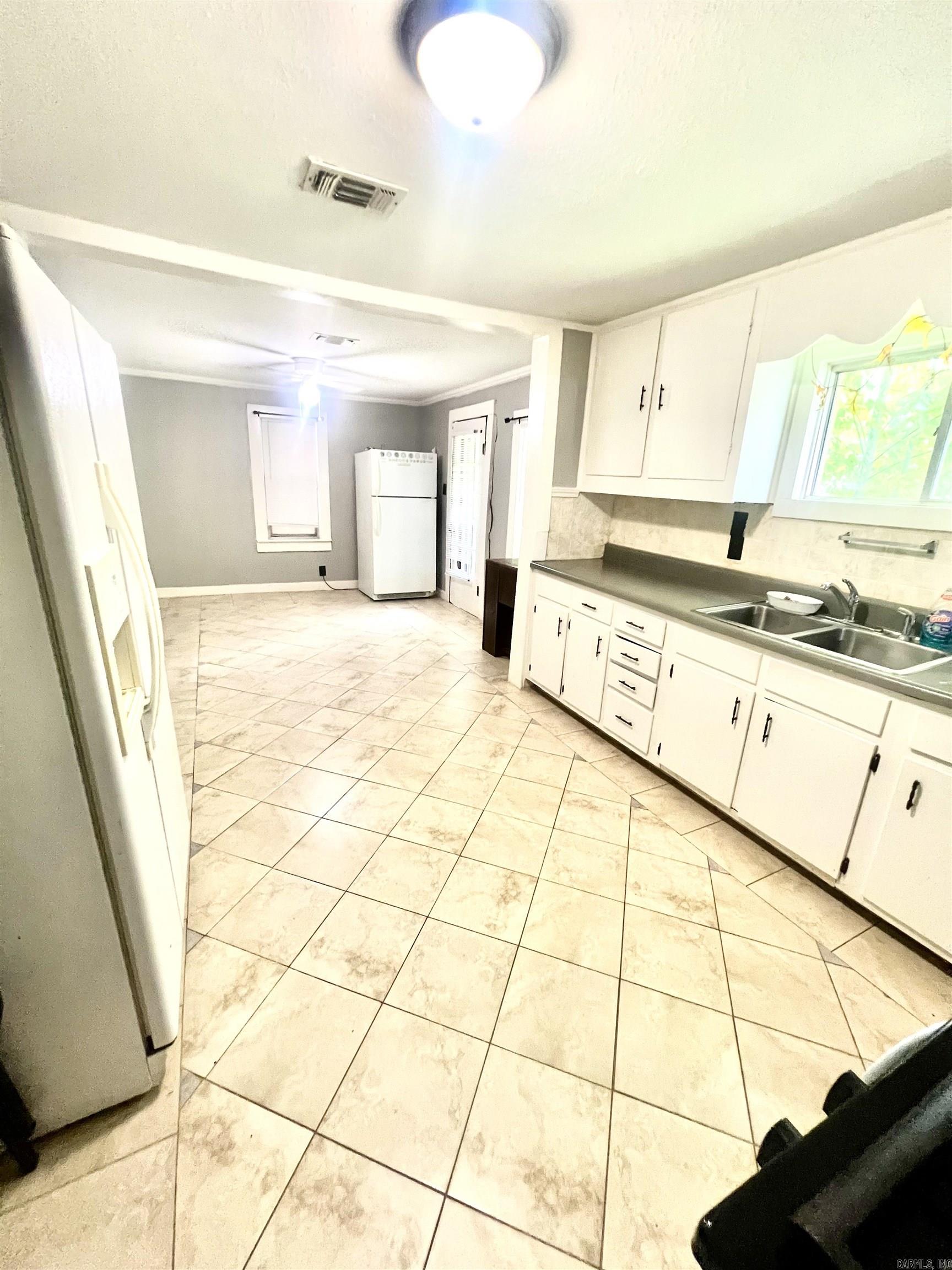 R L HAYES - Residential