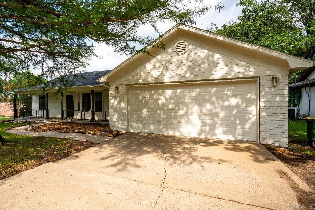 DEEREWOOD - Residential