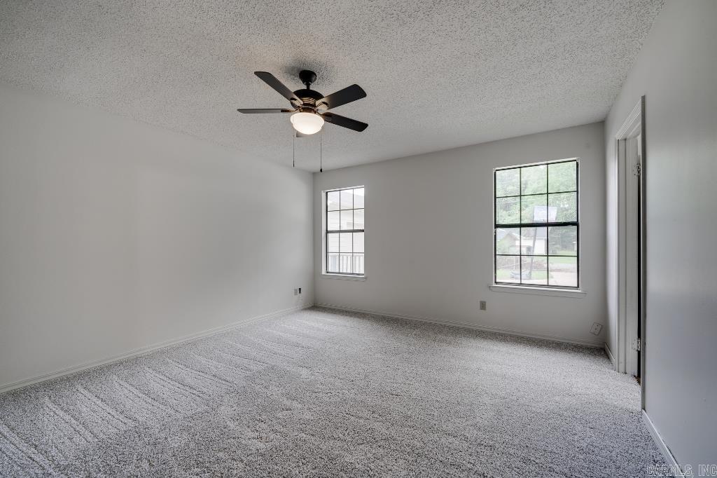 DEEREWOOD - Residential