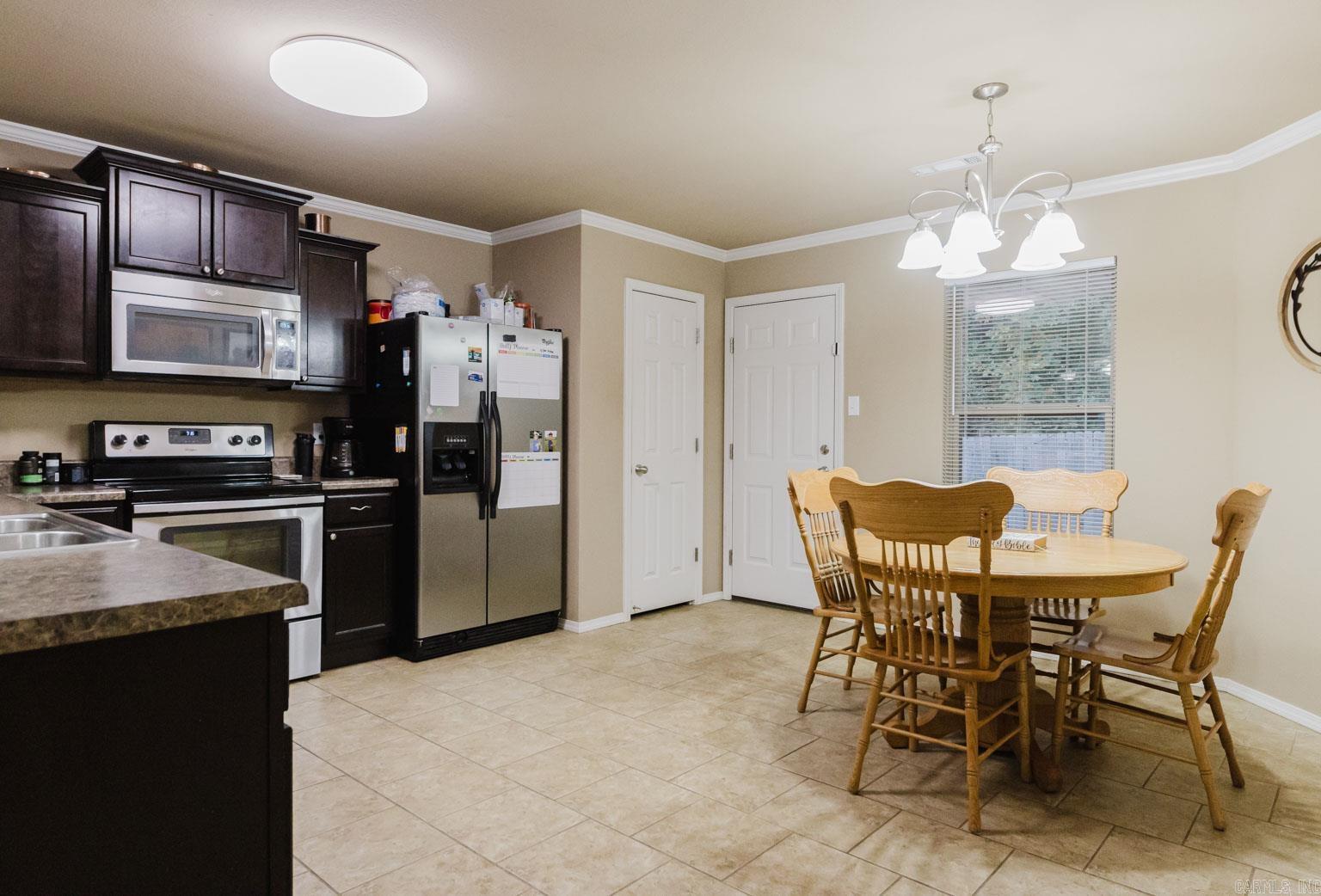 PARKWAY MEADOWS - Residential