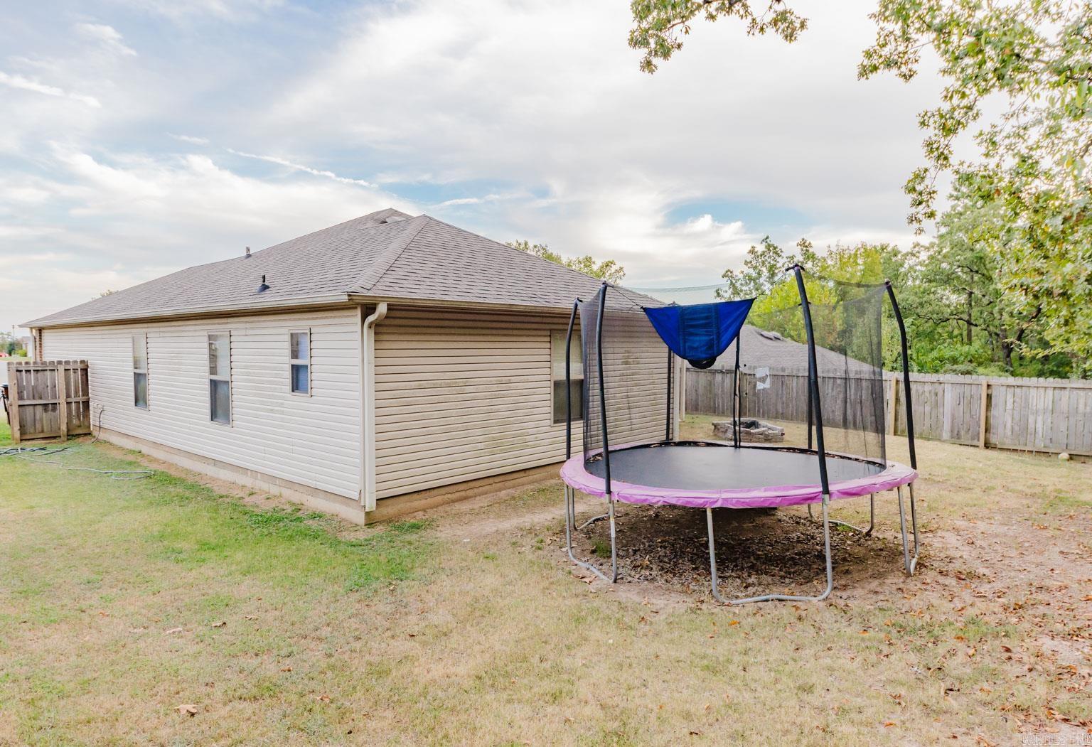 PARKWAY MEADOWS - Residential