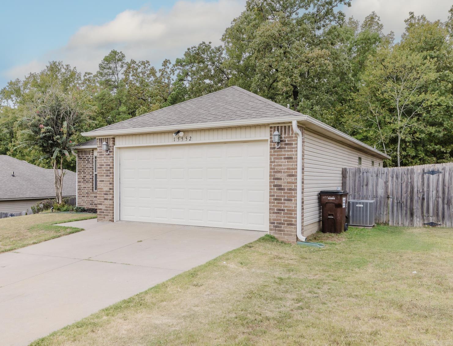 PARKWAY MEADOWS - Residential