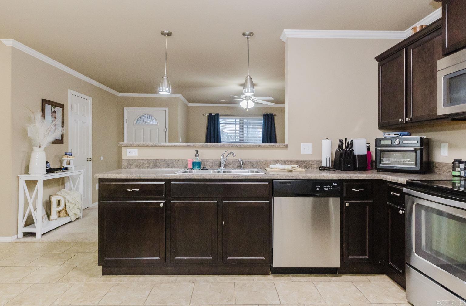 PARKWAY MEADOWS - Residential