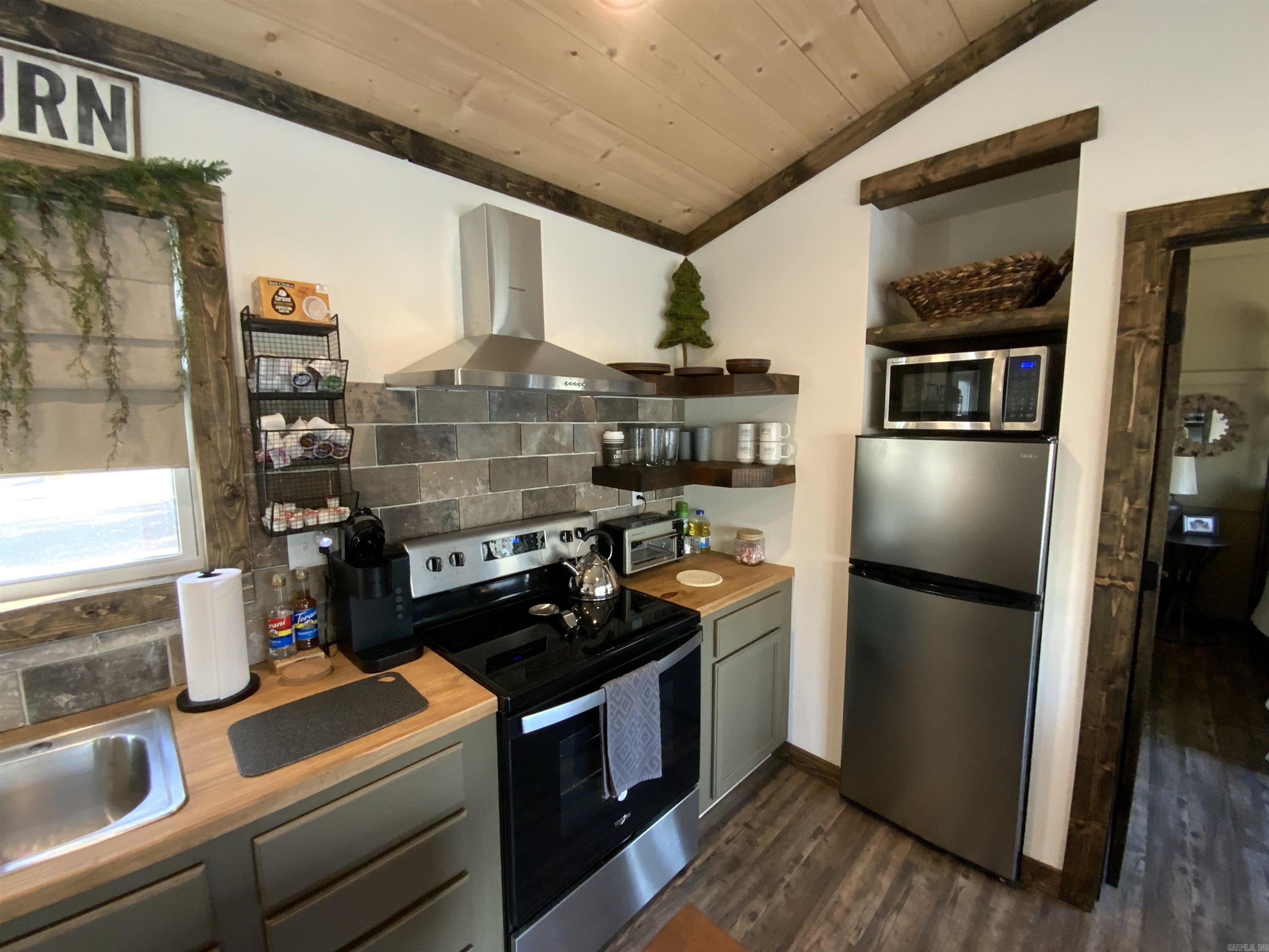 CHINKAPIN ESTATES - Residential