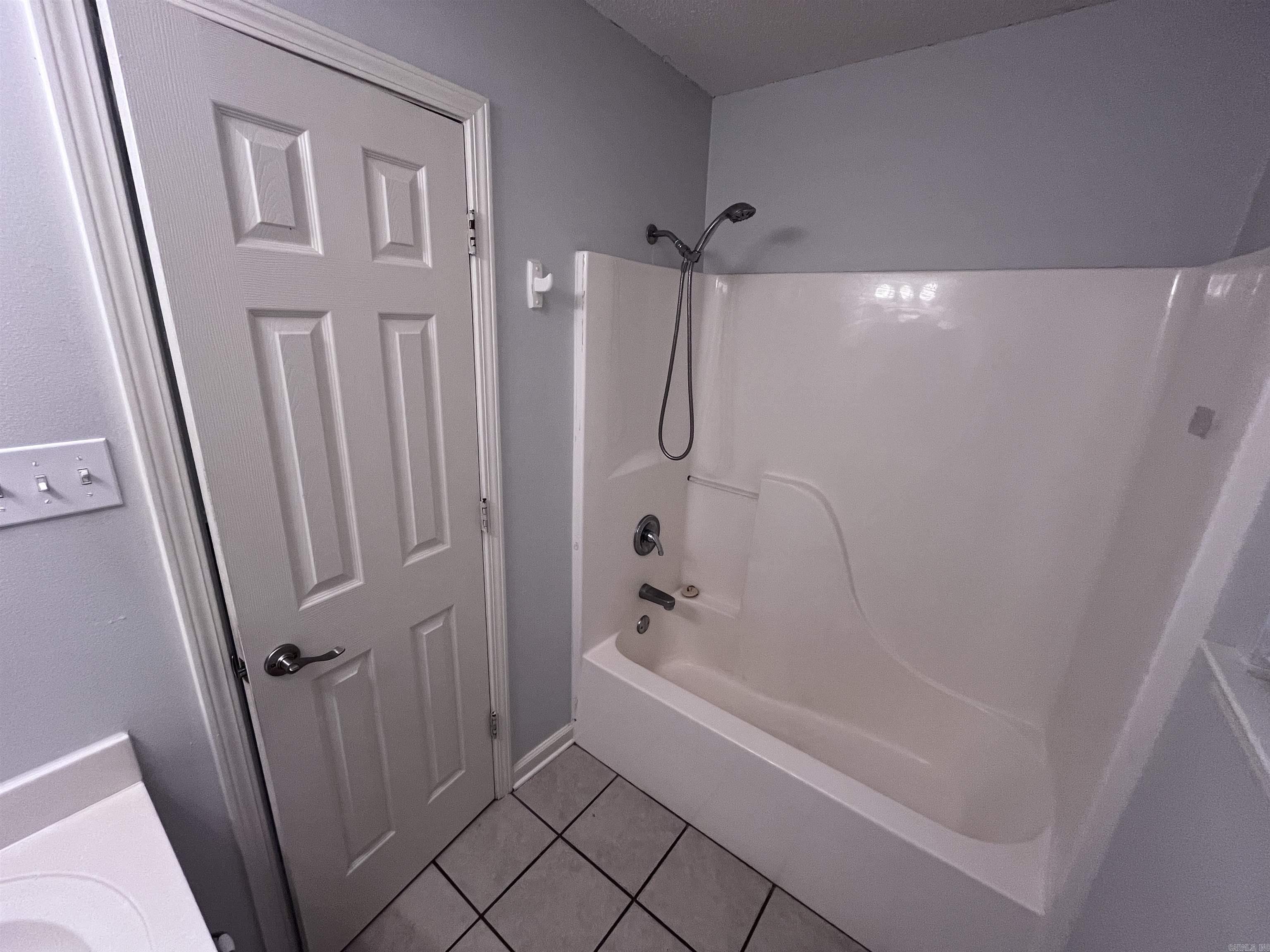 Mattie Lene I - Residential Lease