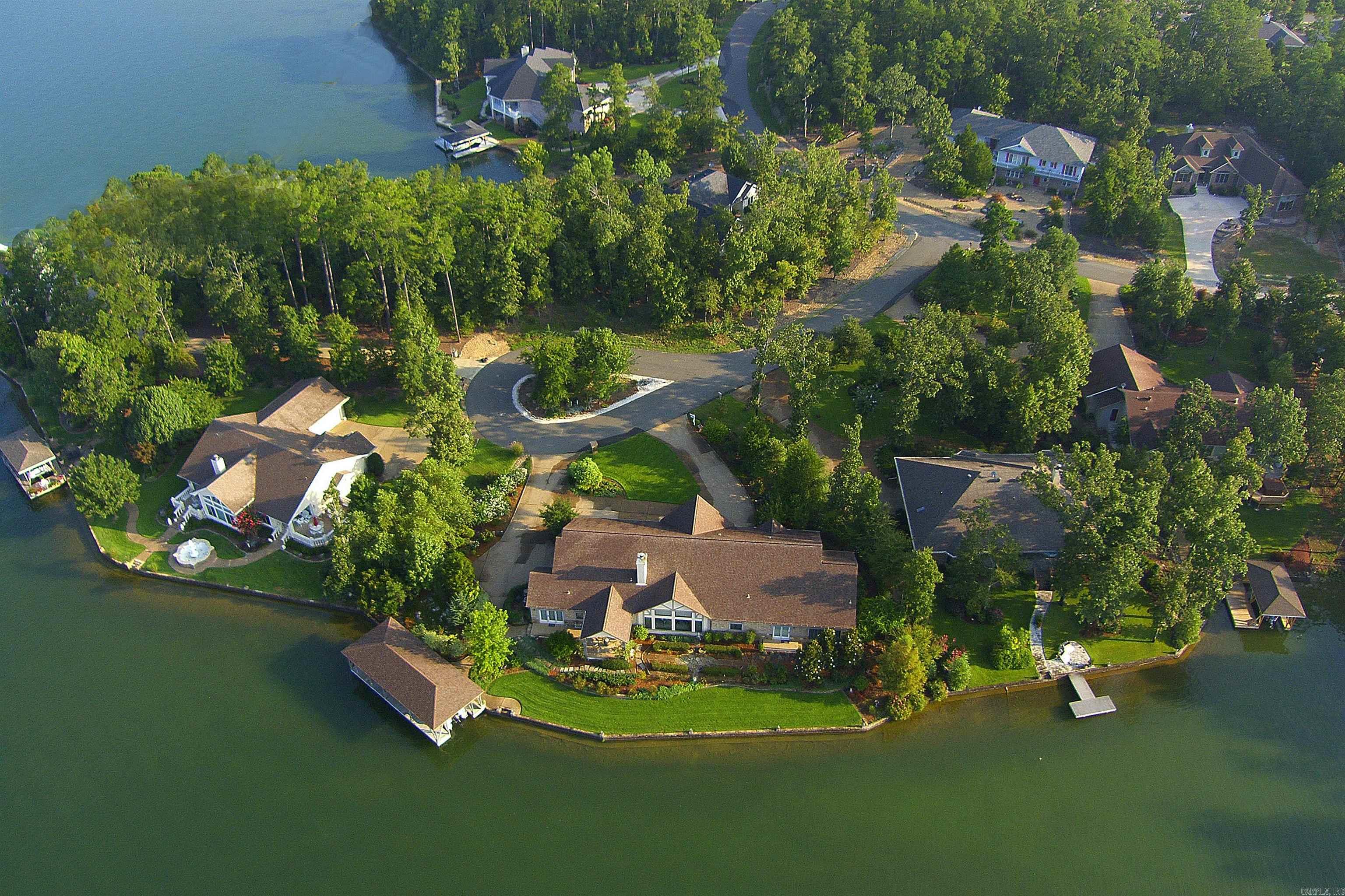 Tiburon - Land