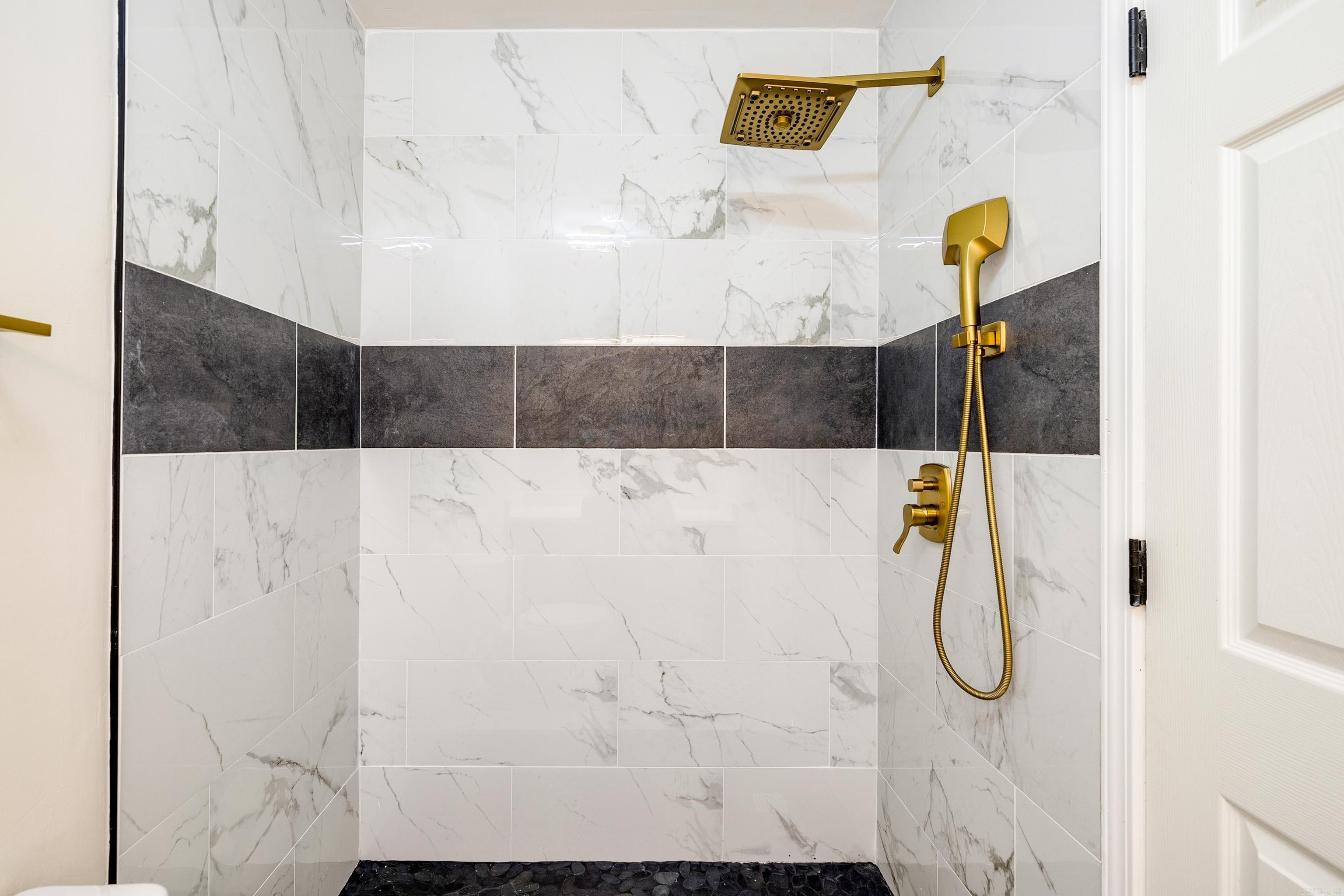 MEADOW RIDGE ADDN - Residential