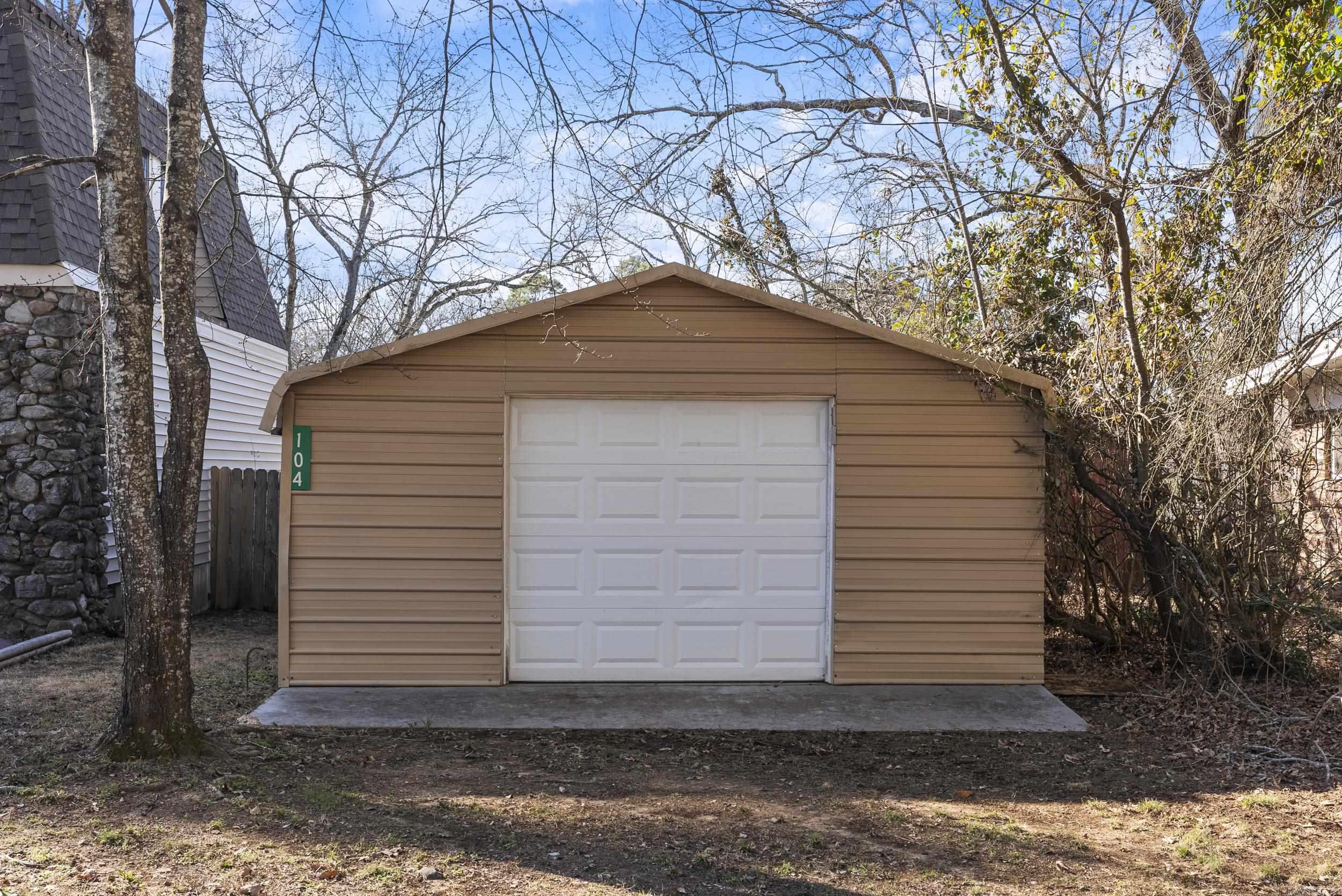 Lakeland Manor - Residential