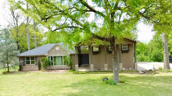 2 BRIARWOOD LN, CLARKSVILLE, AR 72830 - Image bd461cce3be5c61ec24ce63be379babc/2251008131