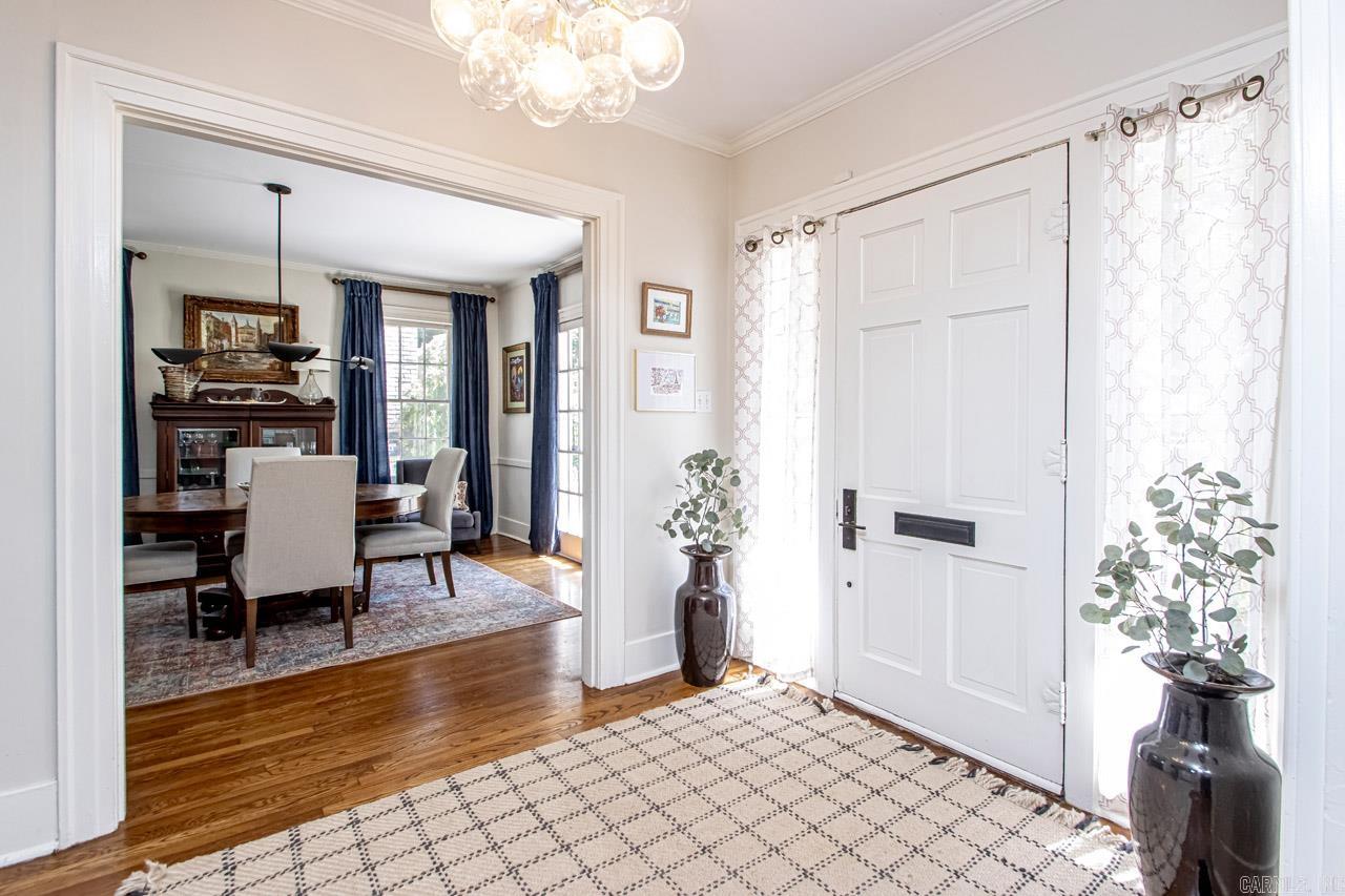 CRYSTAL COURT - Residential