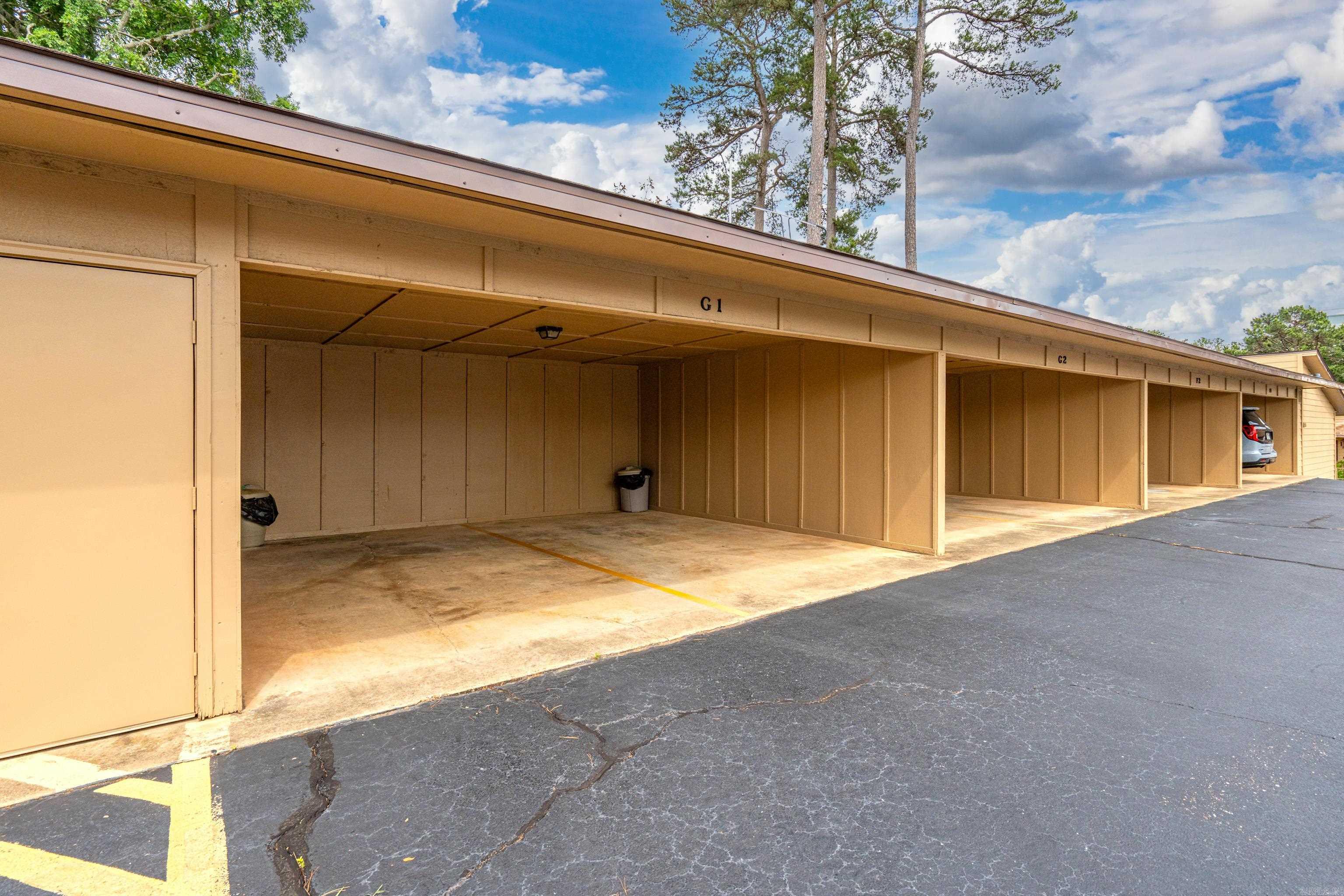 CEDAR CREST - Residential