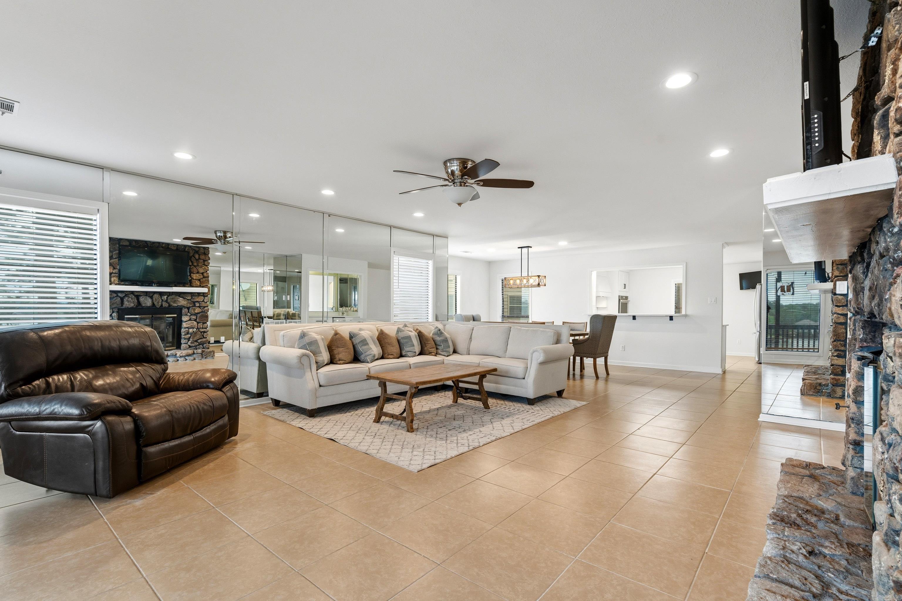 CEDAR CREST - Residential
