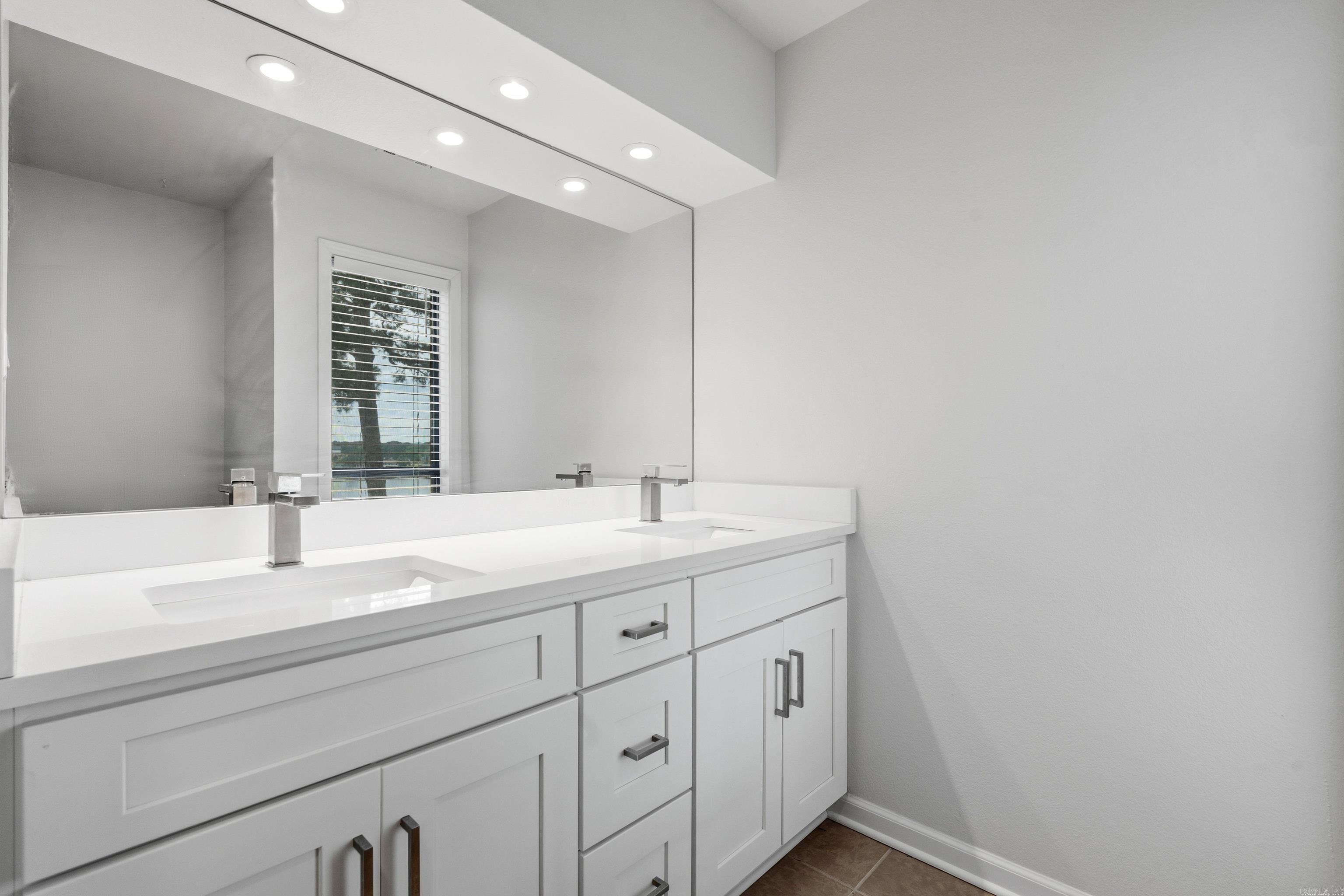 CEDAR CREST - Residential