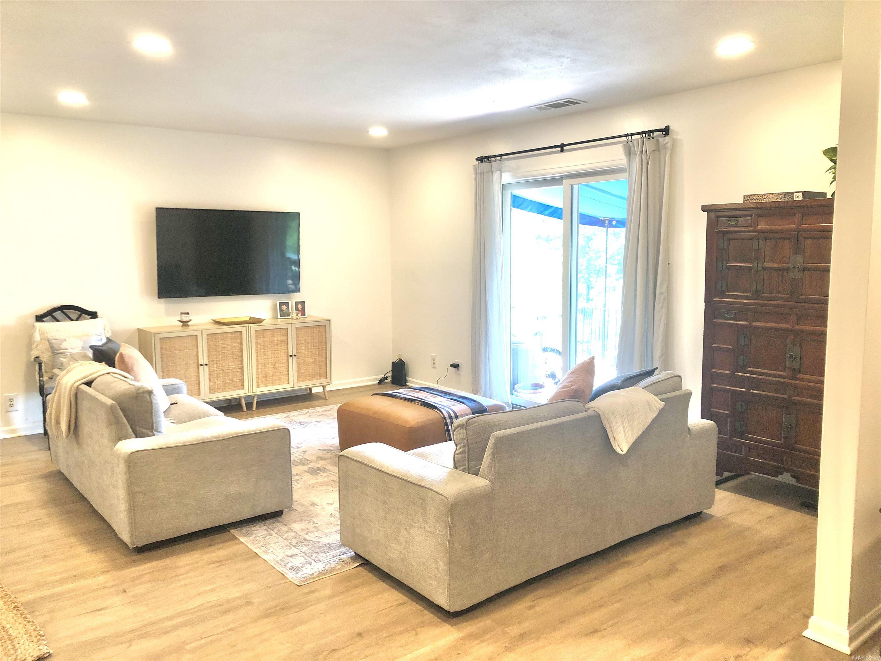 STONYBROOK CHATEAU HPR - Residential