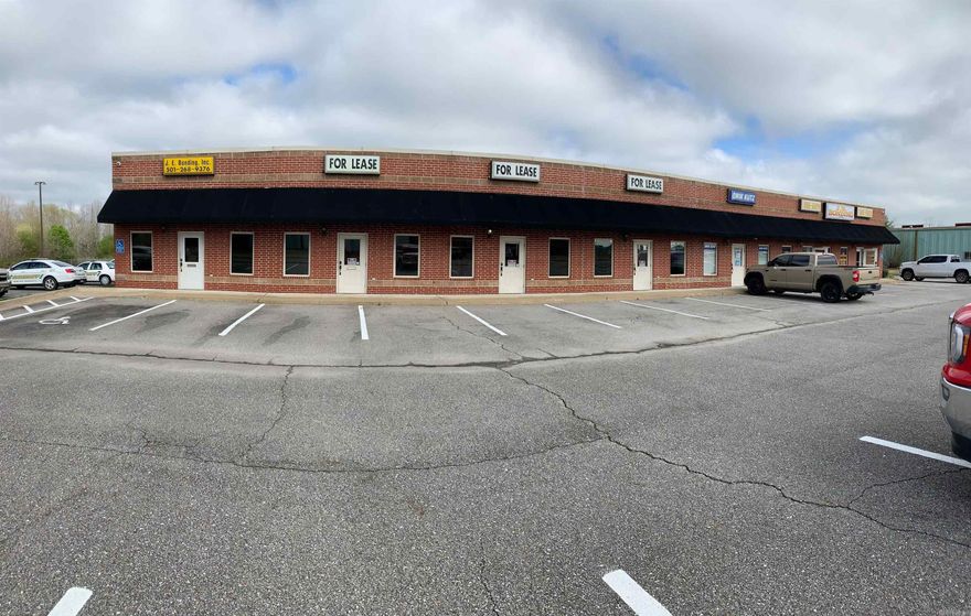 Large space with lots of options as far as office space. Has a full bath, kitchenette, and laundry room. Great businesses surrounding and across from the White County Sheriffs Dept. Water is included, electric is not included.