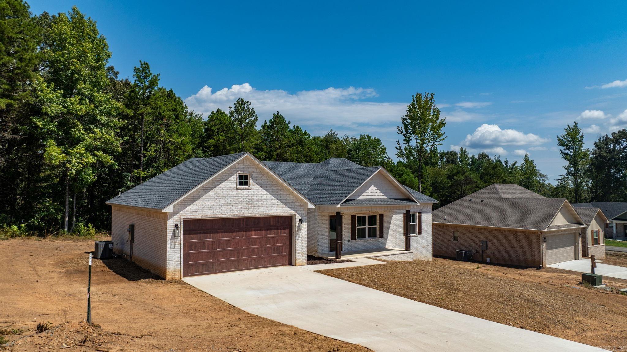 SUMMER WOODS - PHASE 1 - Residential