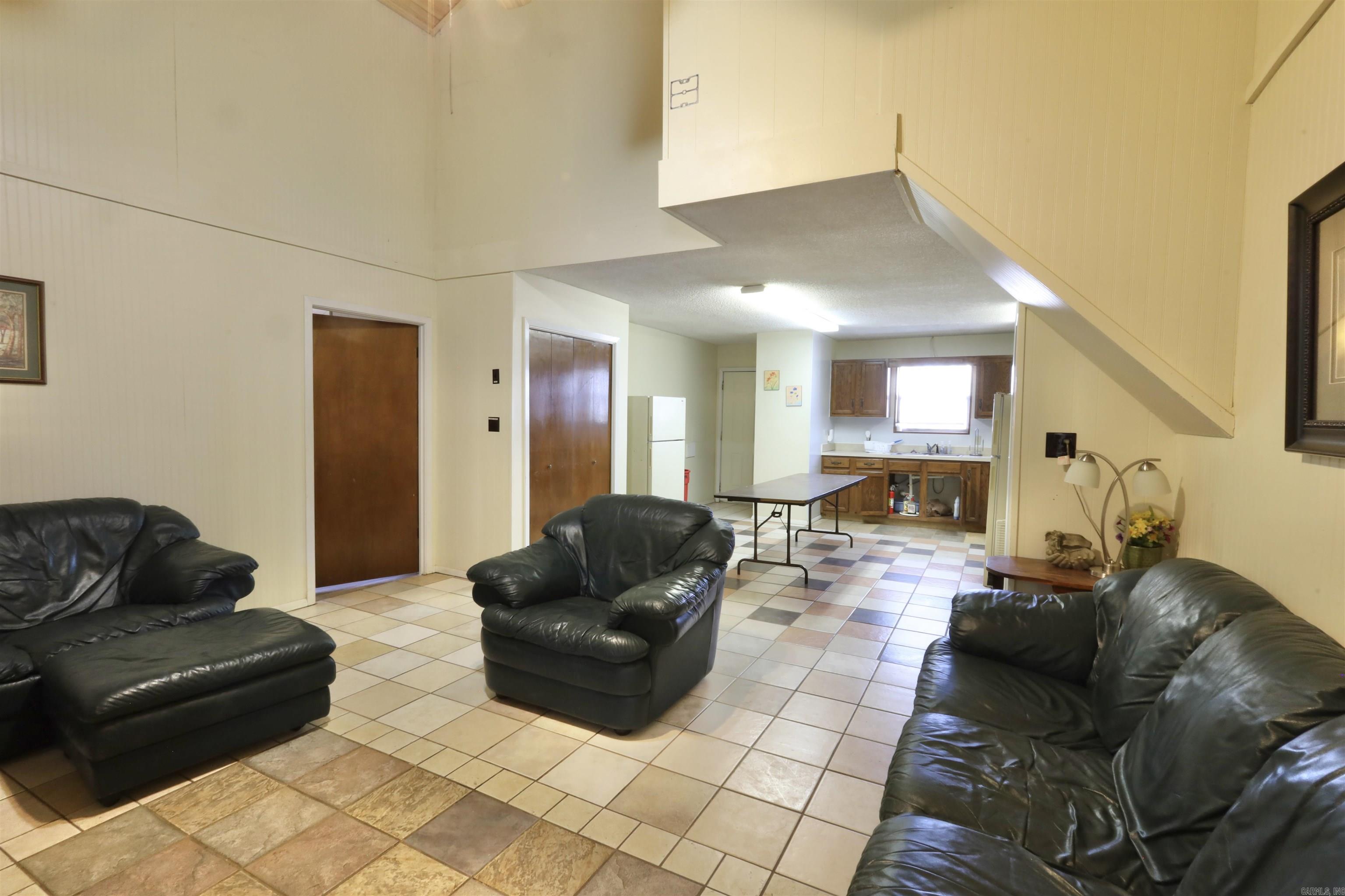 Metes & Bounds - Residential Income