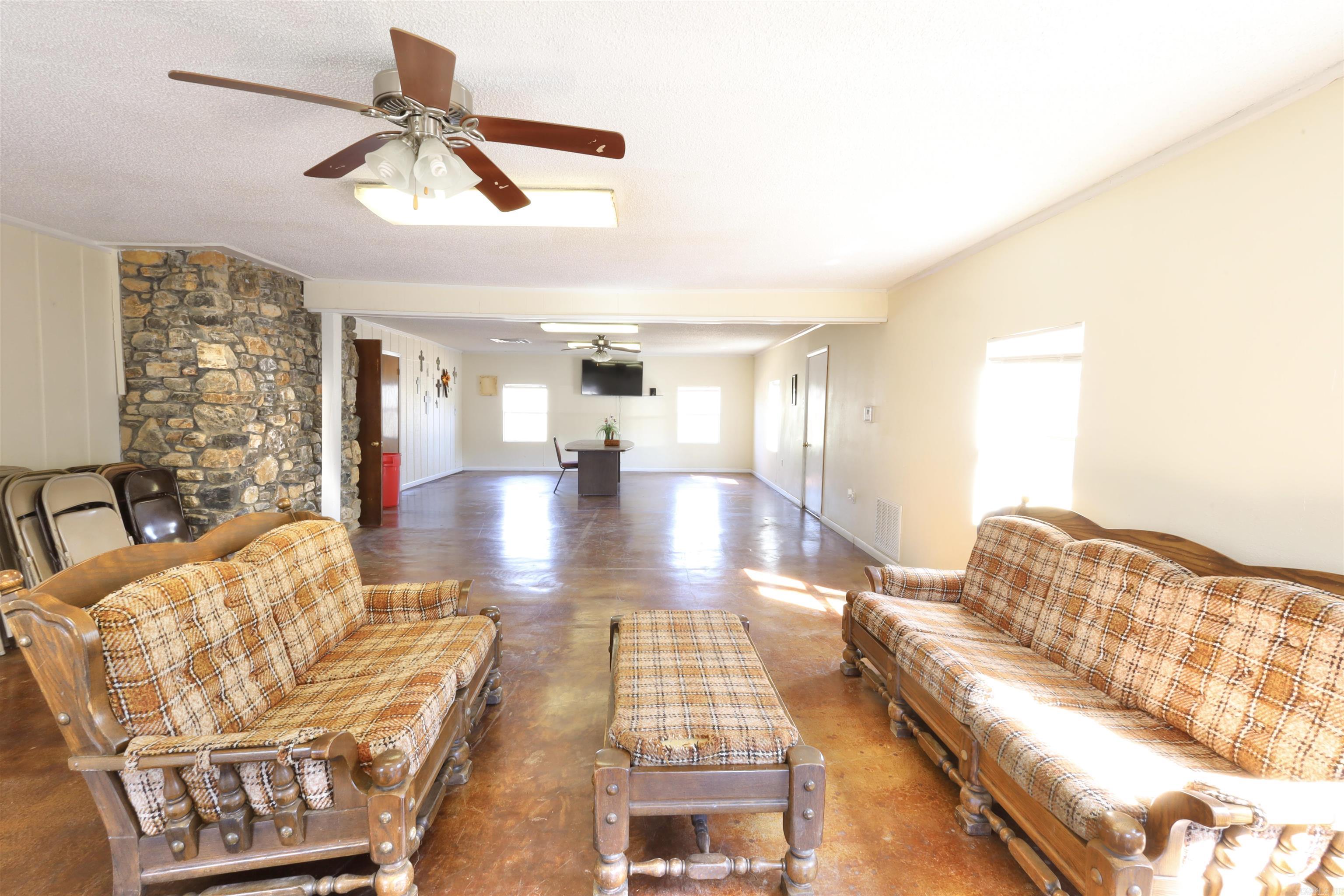 Metes & Bounds - Residential Income