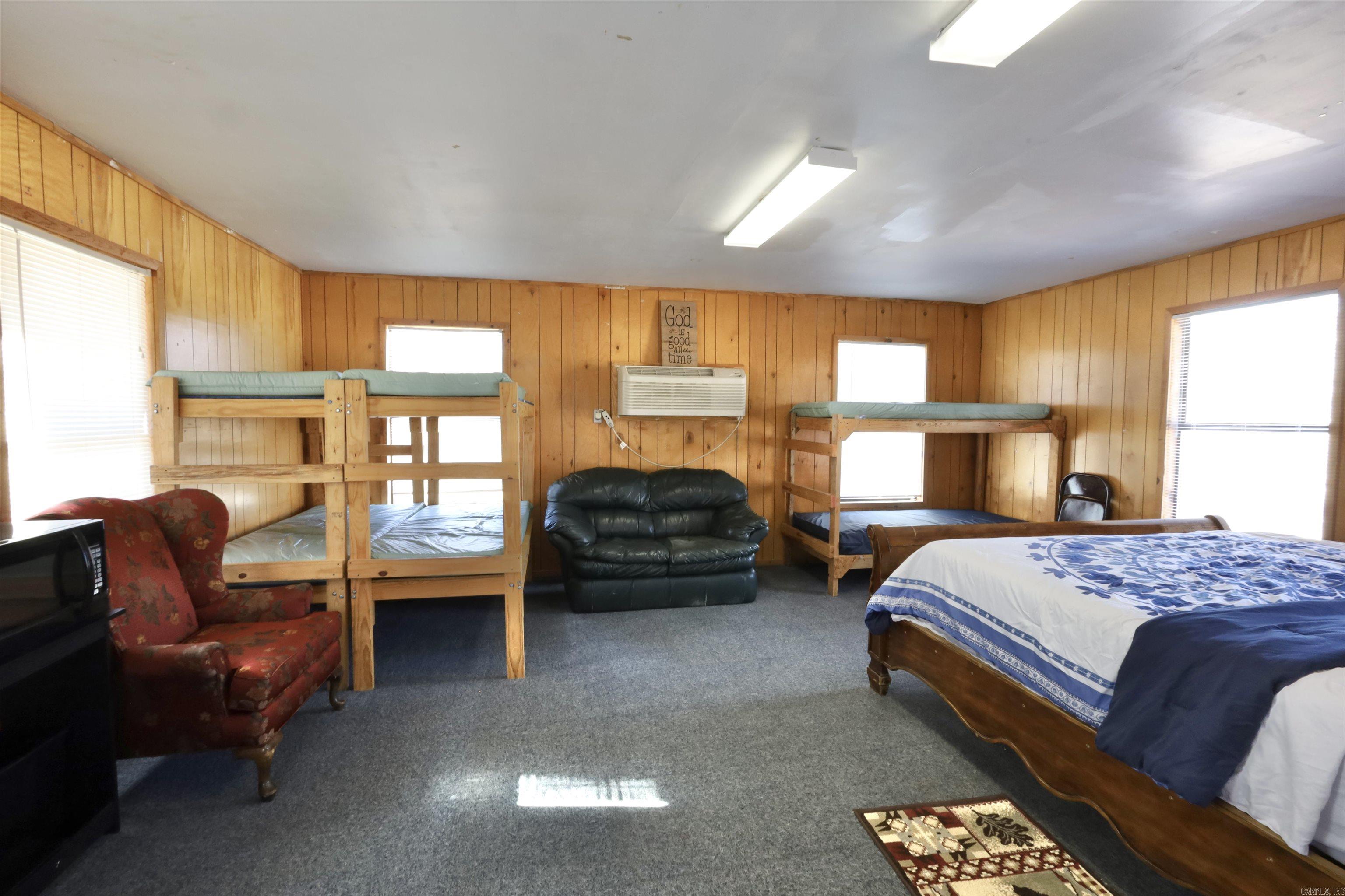 Metes & Bounds - Residential Income