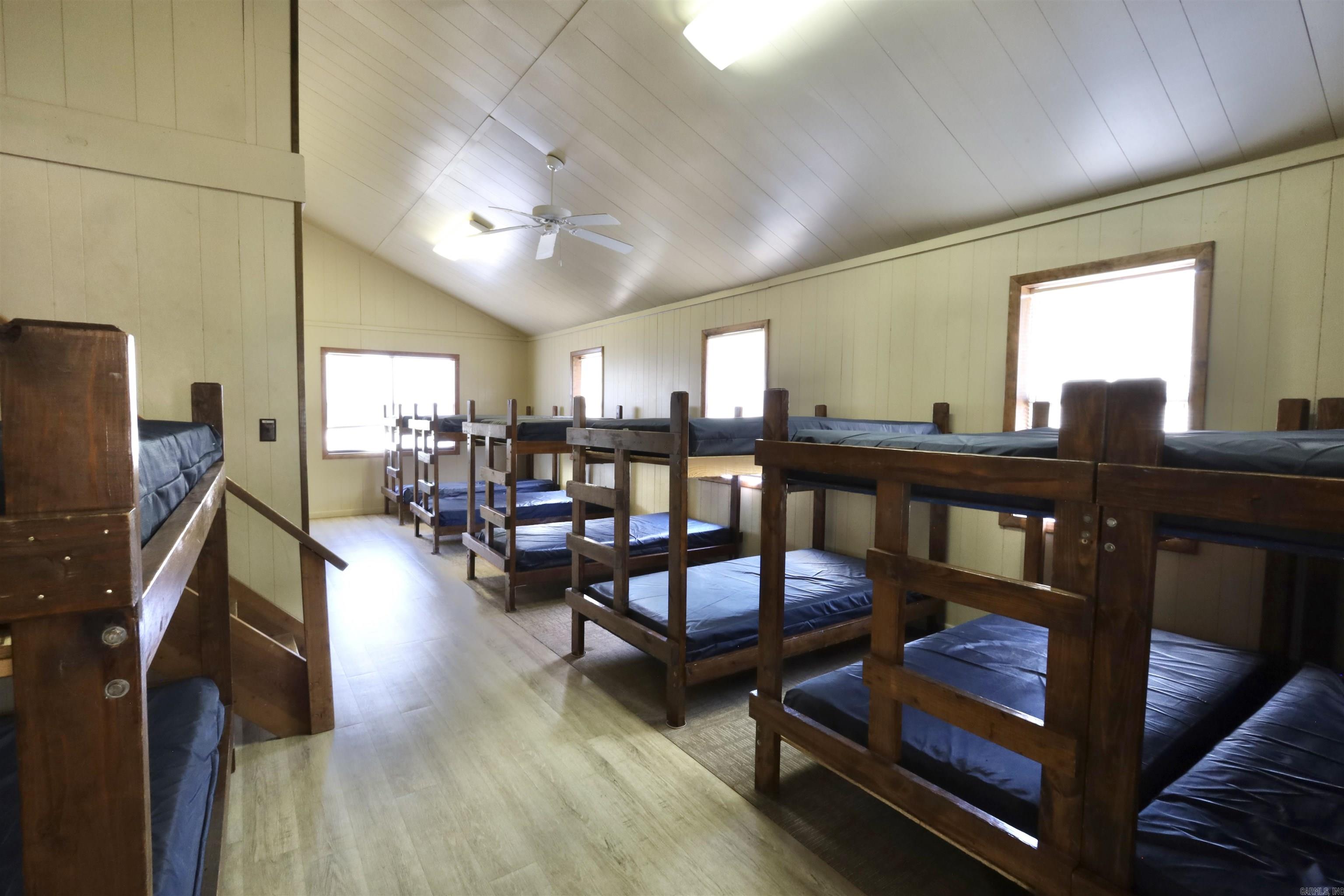 Metes & Bounds - Residential Income