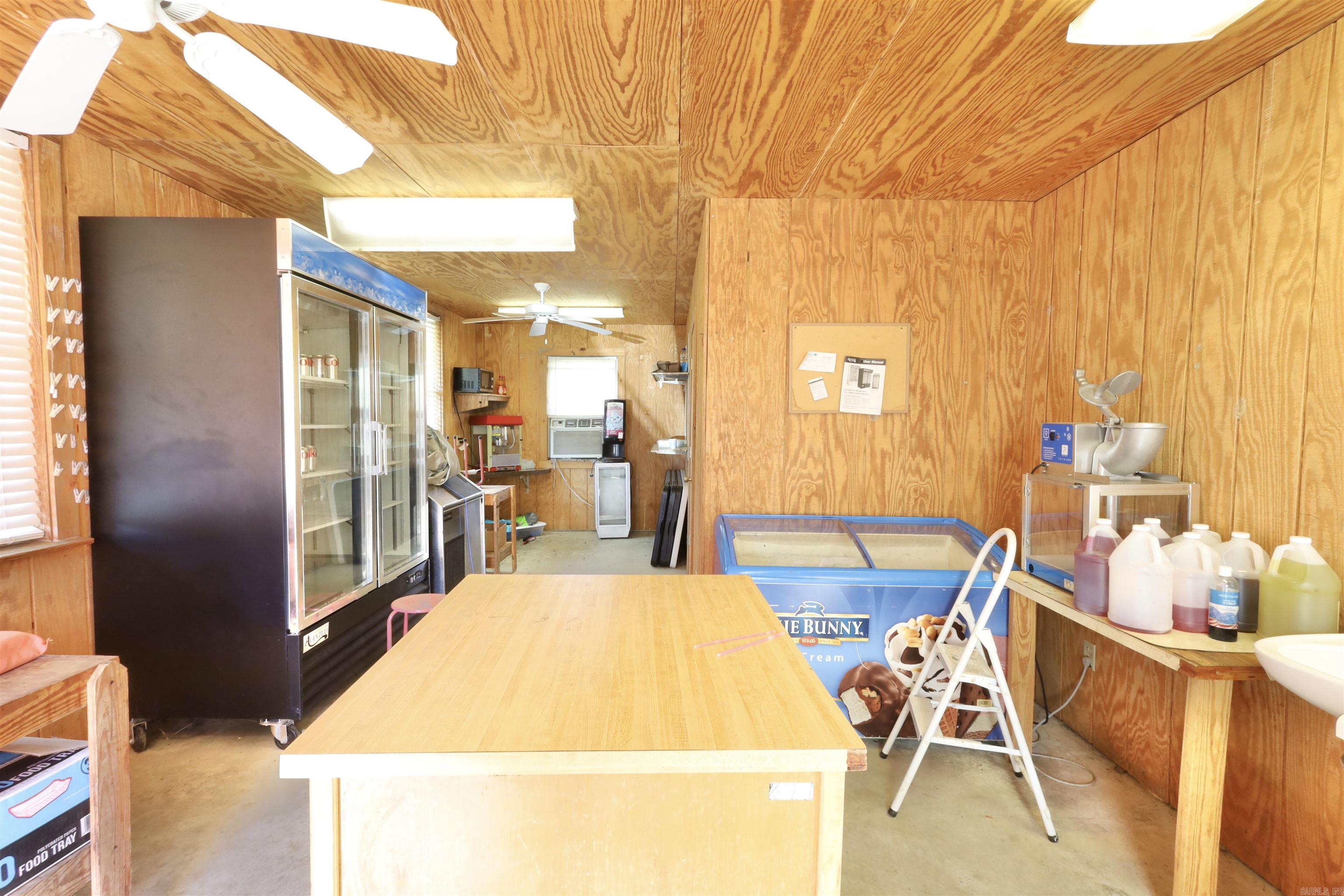 Metes & Bounds - Residential Income