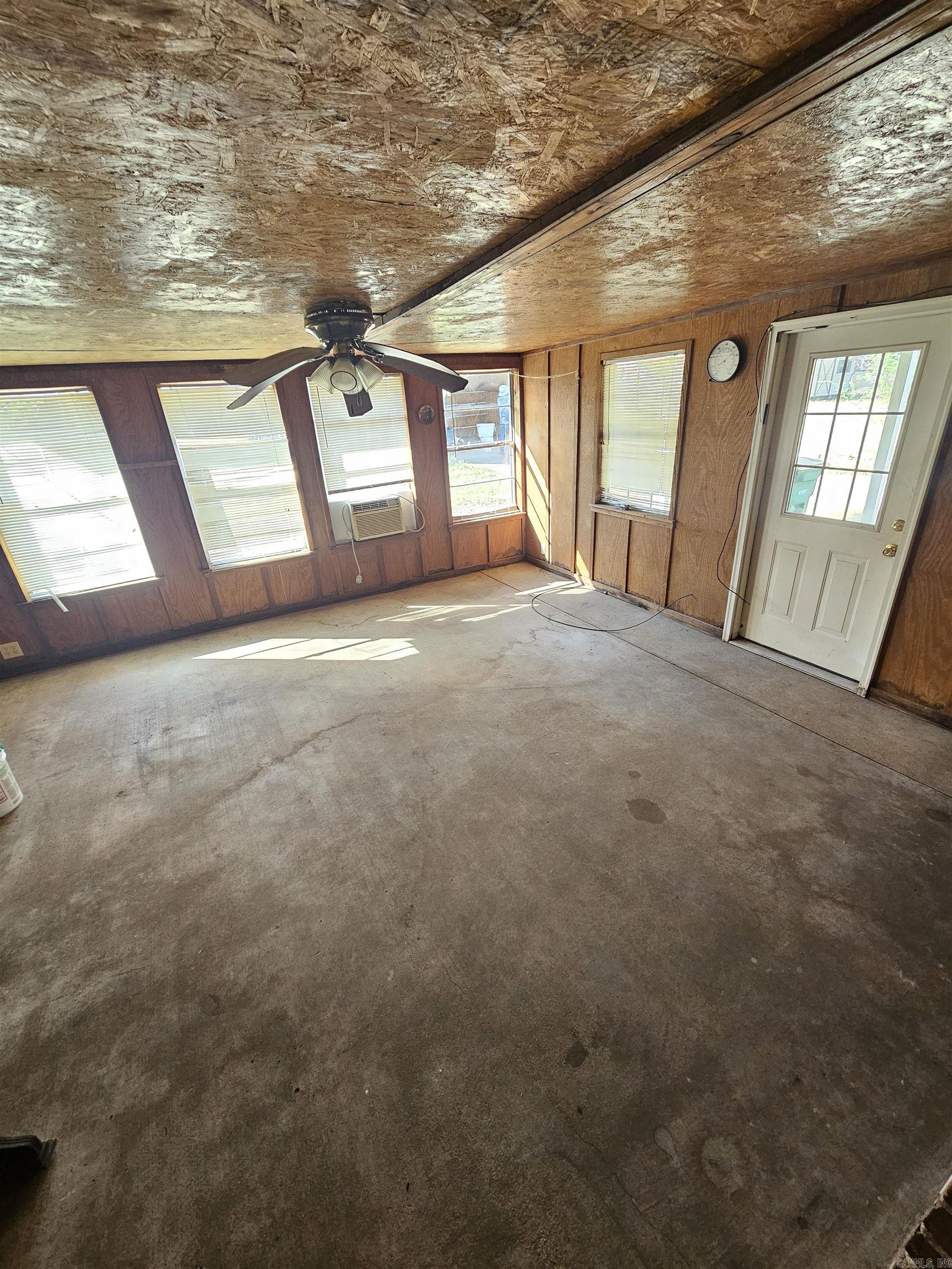 Indian Head Lakes Estates - Residential Lease