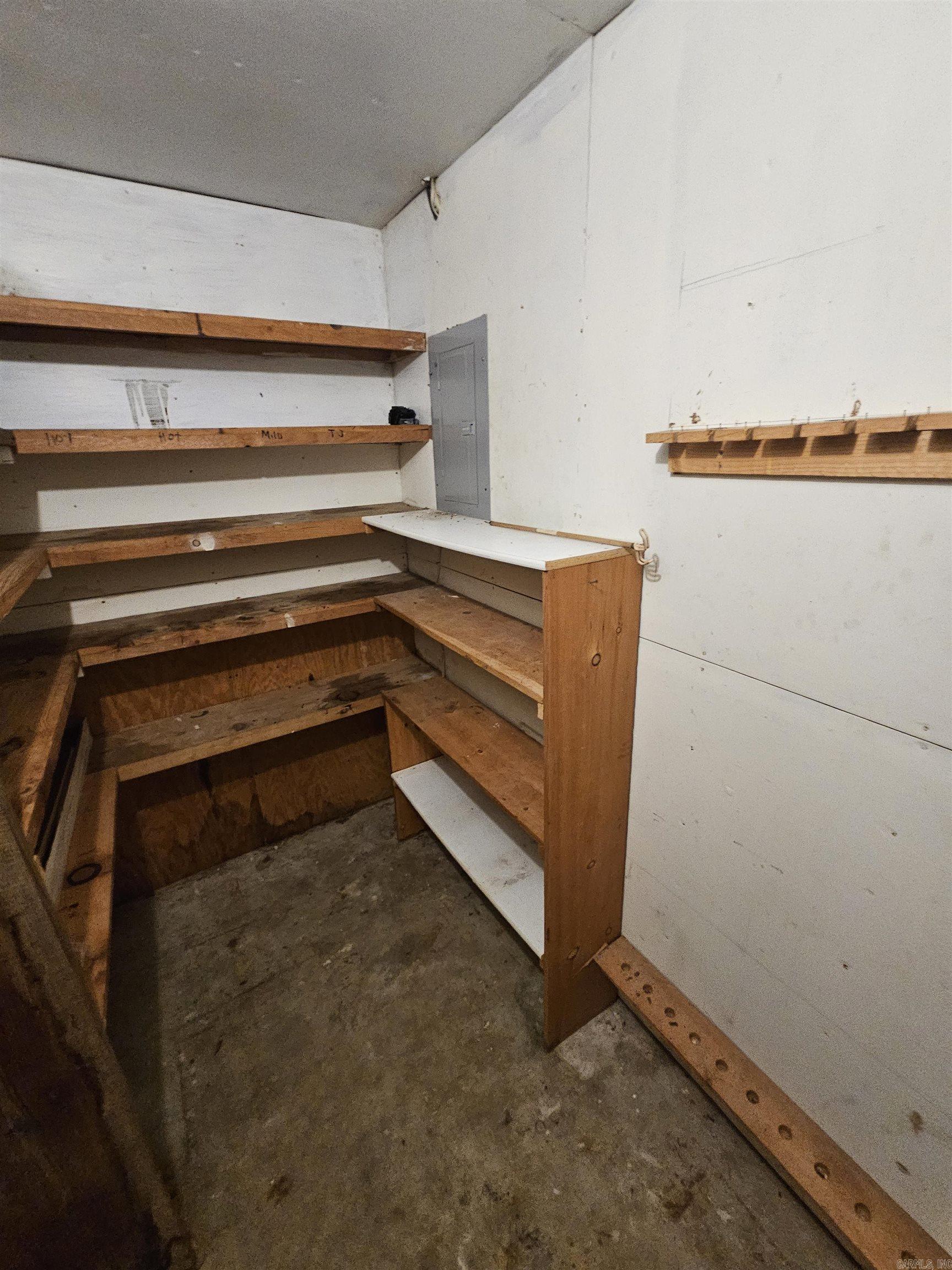 Indian Head Lakes Estates - Residential Lease