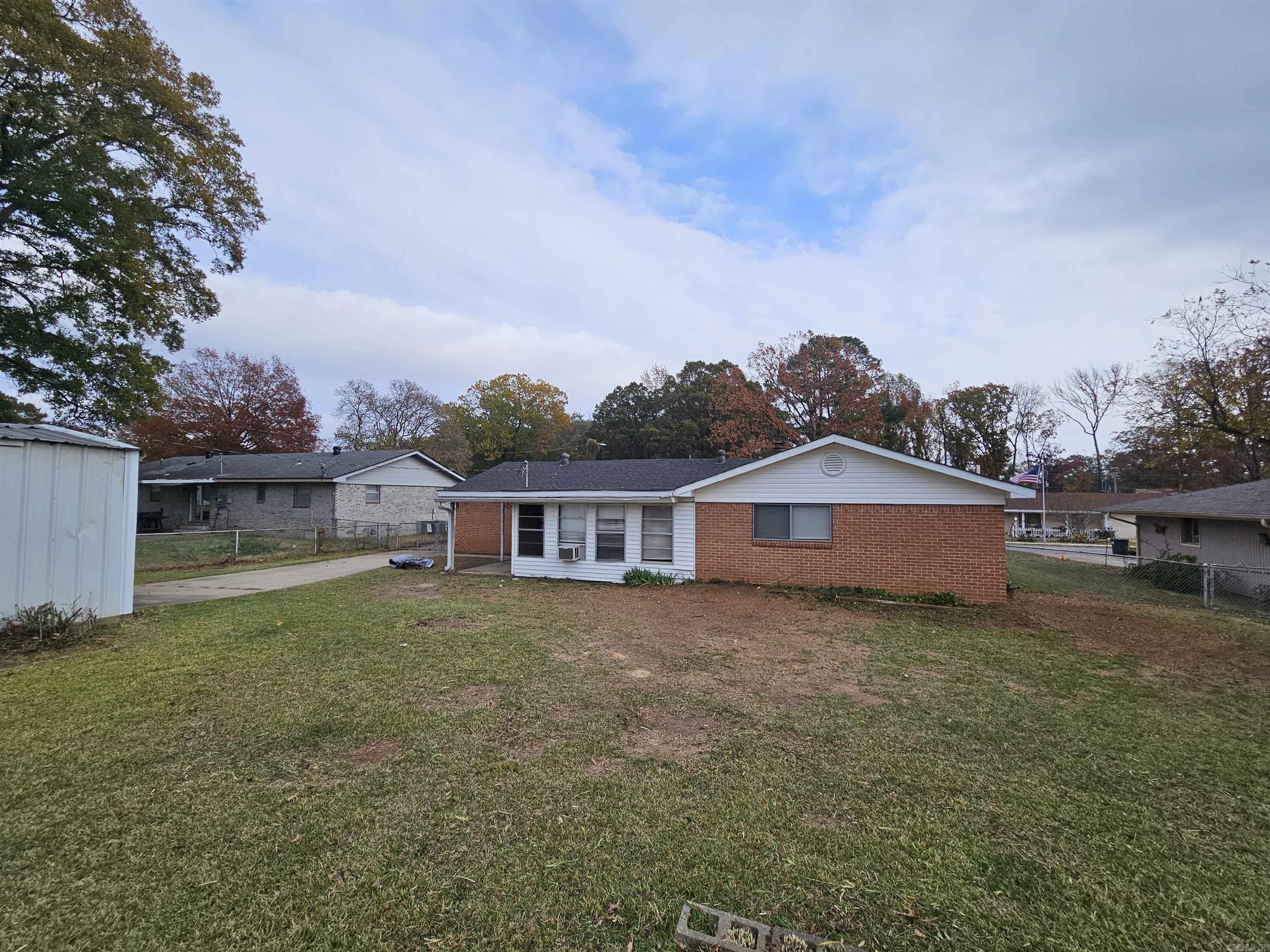 Indian Head Lakes Estates - Residential Lease