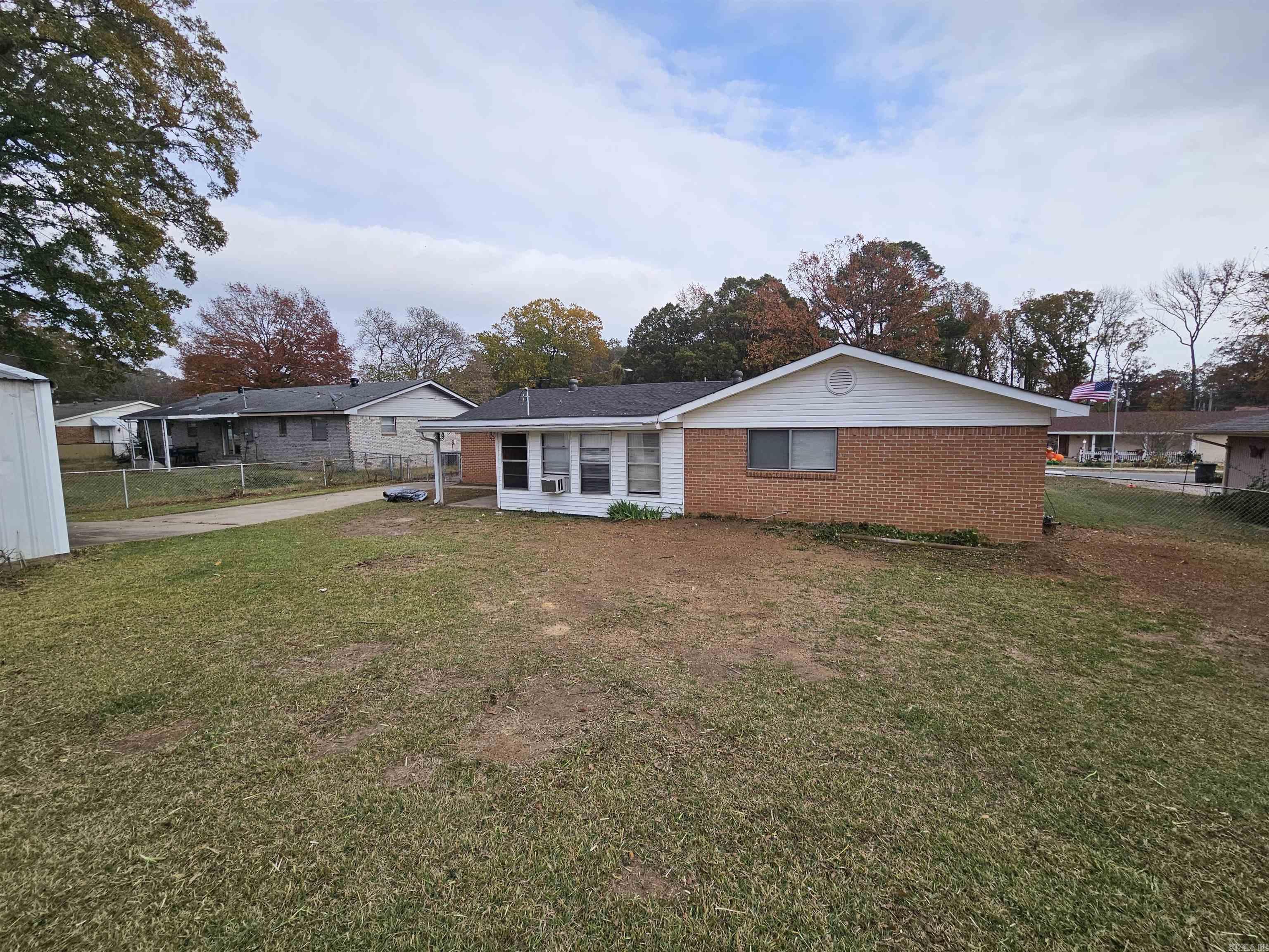 Indian Head Lakes Estates - Residential Lease