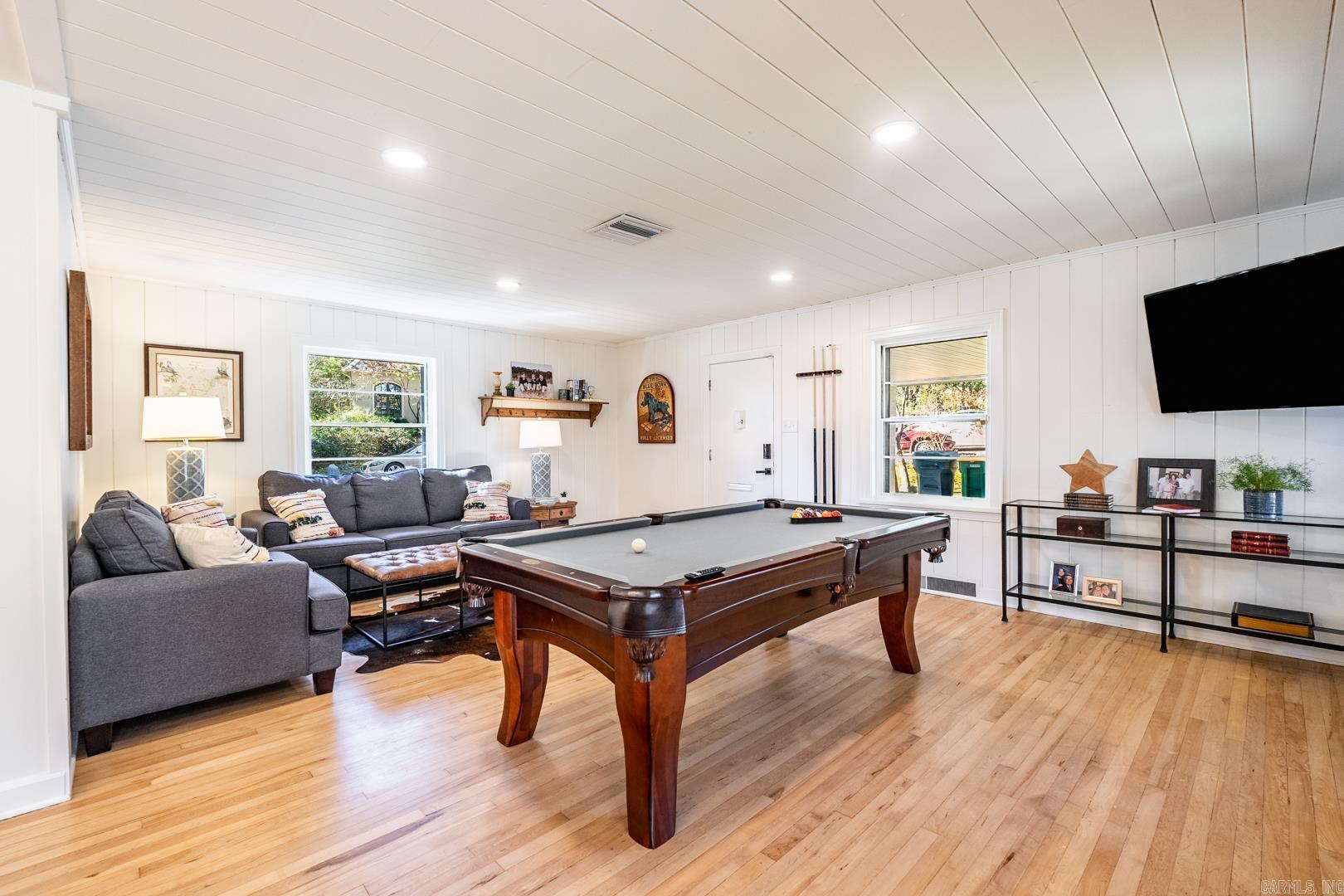 KINGWOOD PLACE - Residential