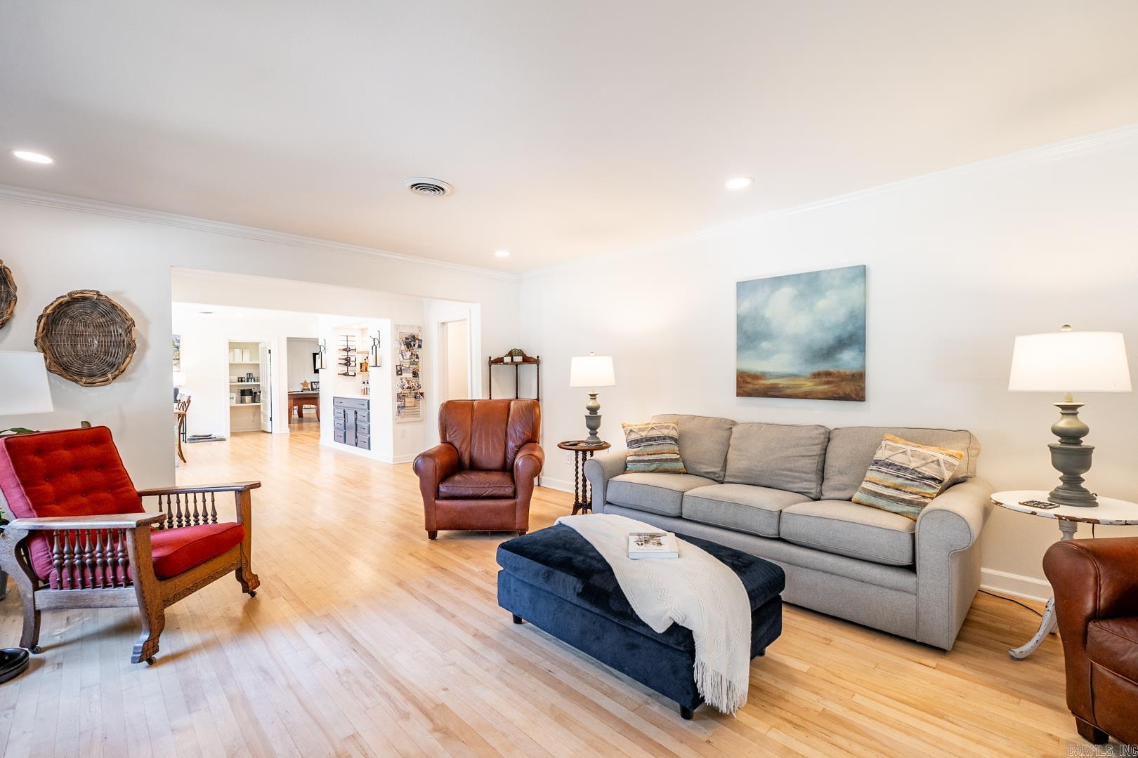 KINGWOOD PLACE - Residential