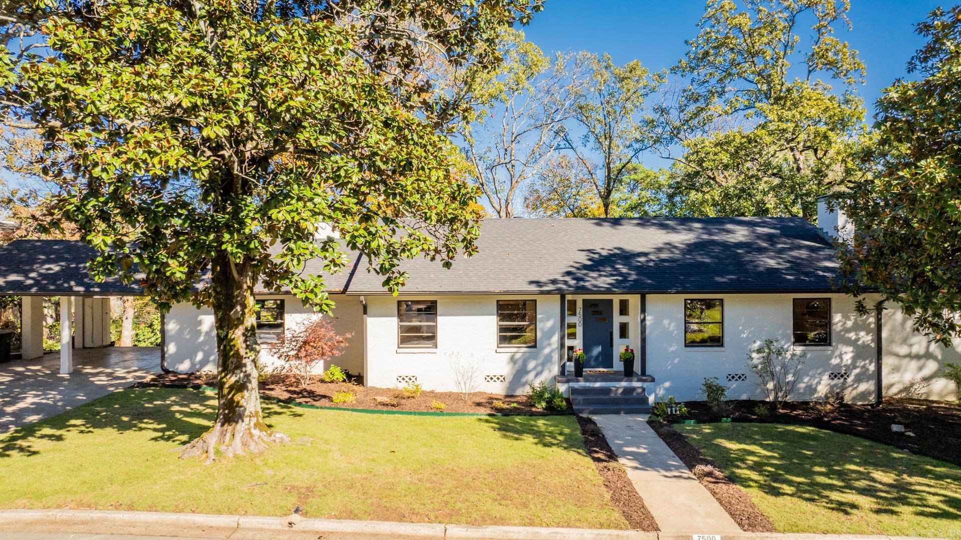 KINGWOOD PLACE - Residential