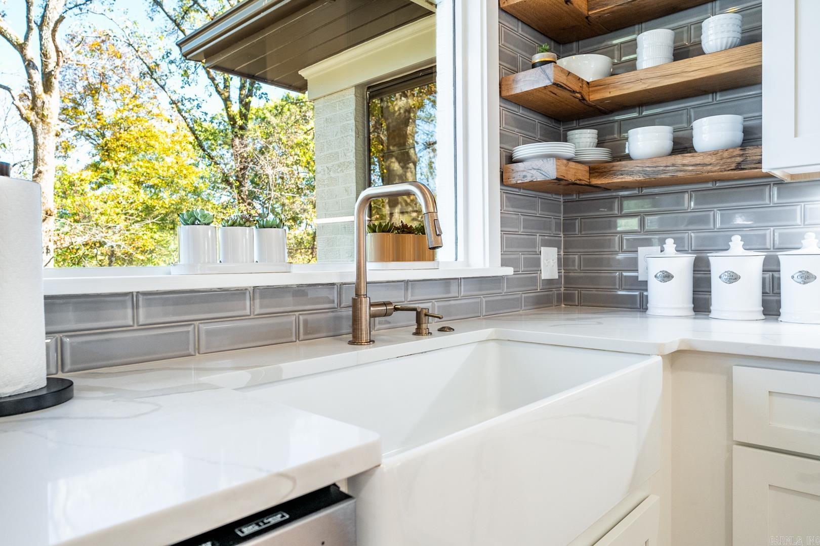 KINGWOOD PLACE - Residential