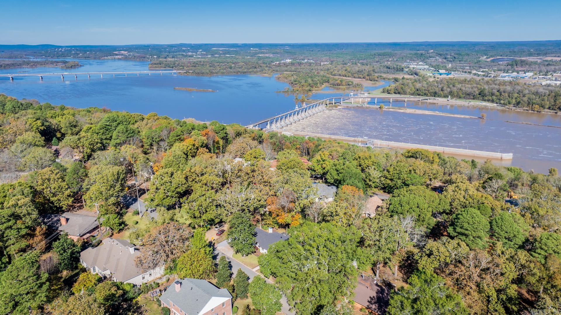 KINGWOOD PLACE - Residential