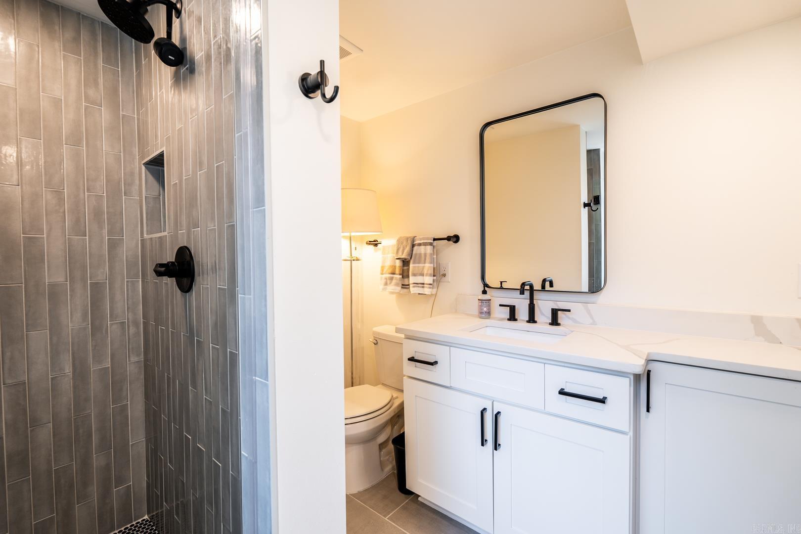 KINGWOOD PLACE - Residential