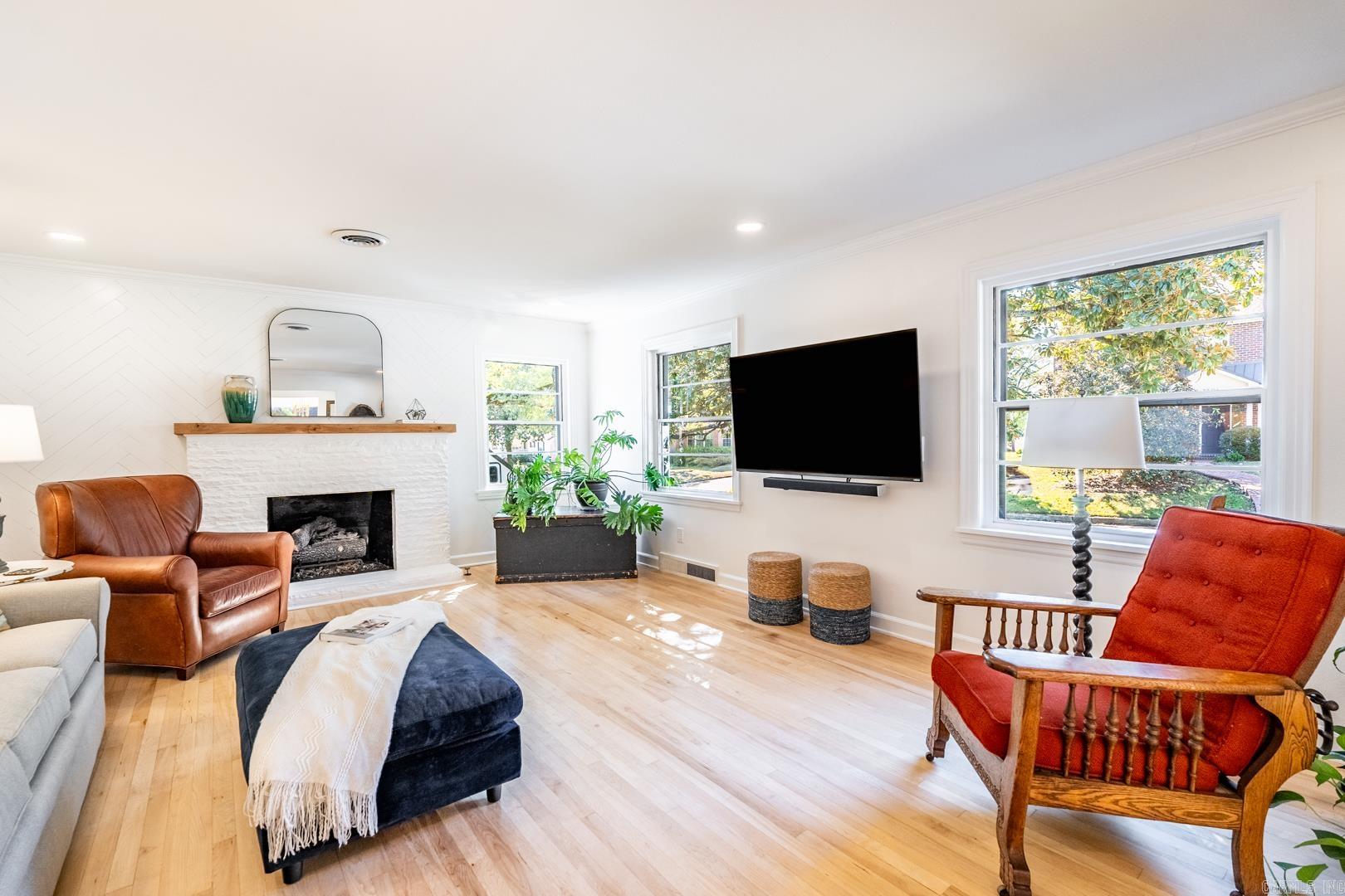 KINGWOOD PLACE - Residential