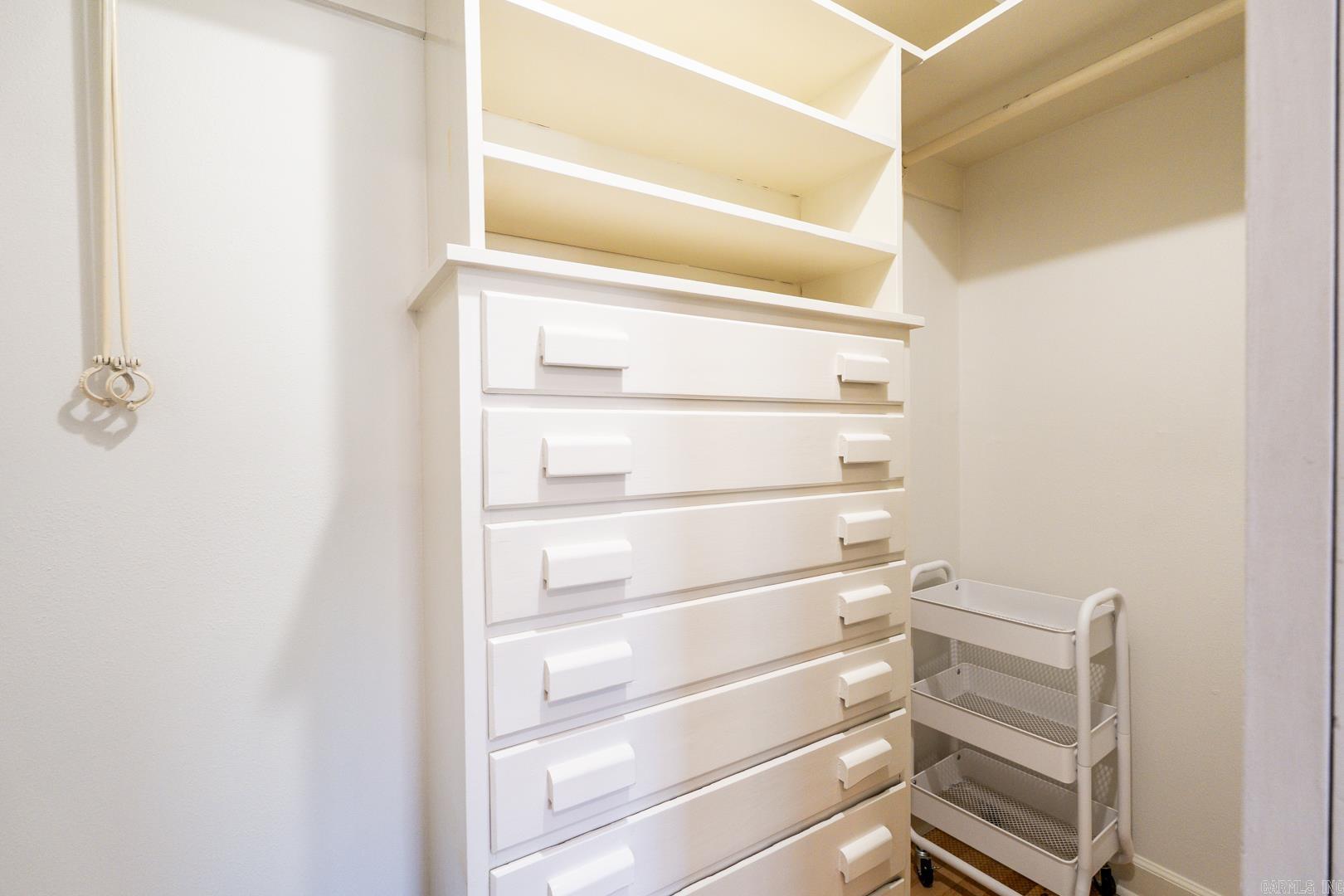 KINGWOOD PLACE - Residential