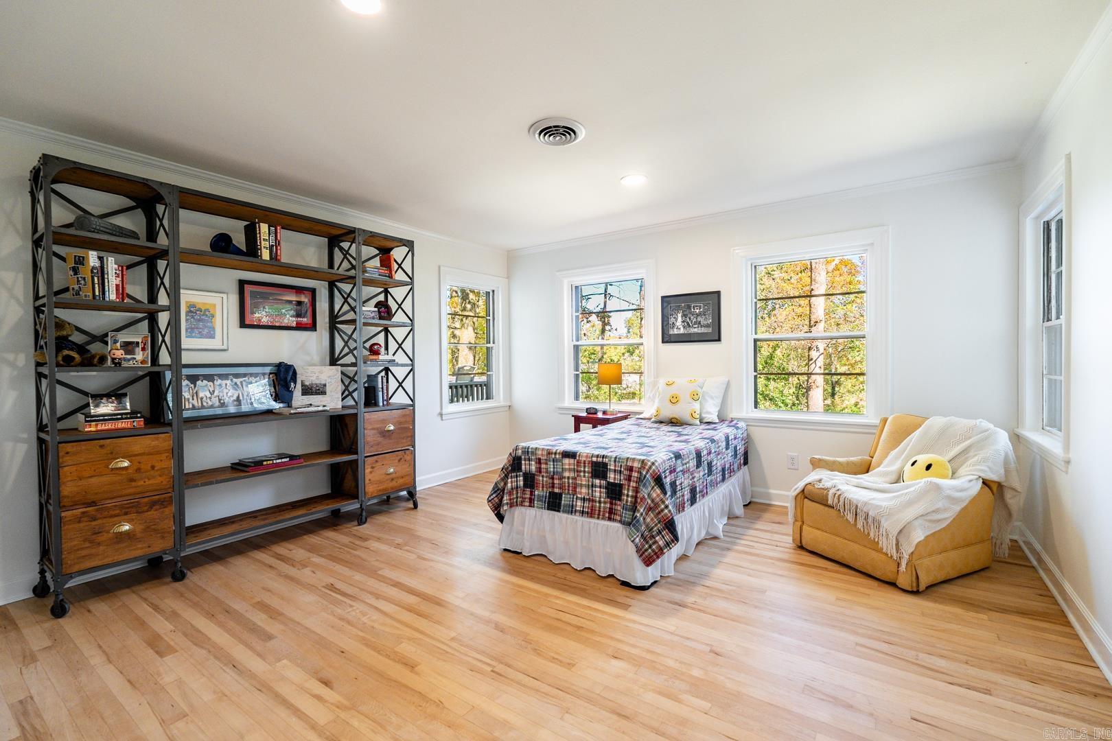 KINGWOOD PLACE - Residential