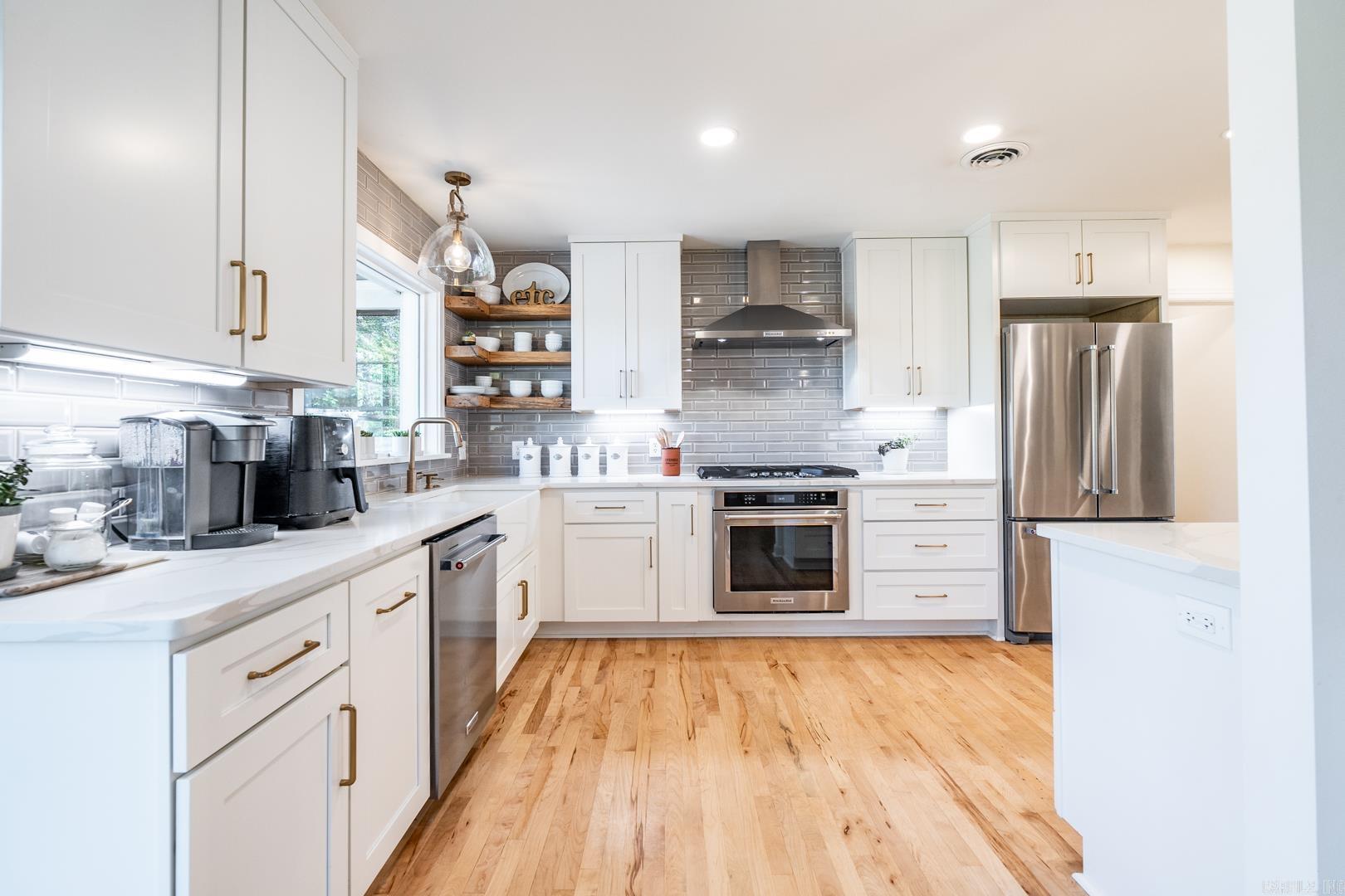 KINGWOOD PLACE - Residential