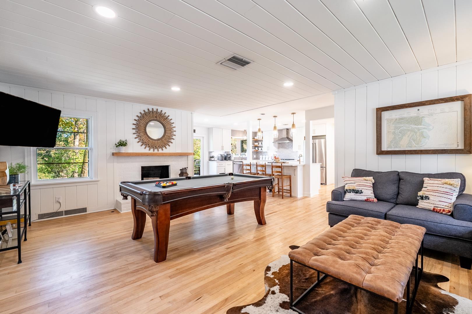 KINGWOOD PLACE - Residential