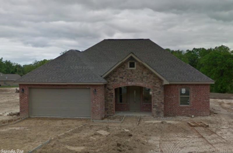 Custom home on large lot in a great area 25 min Little Rock & 20 min from P.B. Split floor plan, fireplace, open kitchen w/ granite & beautiful backsplash, large island bar, stainless appliances, custom built cabinets, pantry, laundry rm, master suite w/ separate tub & shower, walk-in closets. Beautiful wood flrs, tray ceilings, designer lighting, 2 car garage, & lots more... Restricted subdivision in White Hall S.D., surrounds playground, lakes, ball fields, bball courts, tennis & more! see remarks