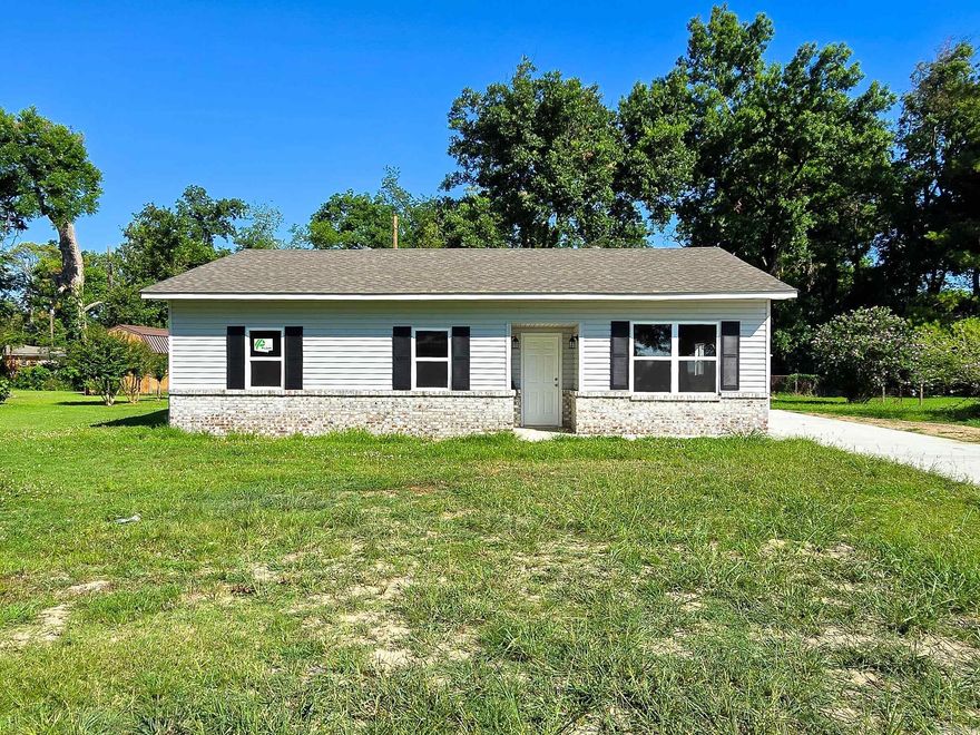 Cute as can be is this 3 bedroom & 1 bath on a good sized .23 acre m/l lot in Marked Tree! Completely remodeled & updated with new light fixtures, plumbing fixtures & kitchen appliances, cabinets, countertops, vanities, all new doors, windows and LVP flooring. With over 1100 square feet all of the space is used wonderfully throughout down to the linen closet. No Seller Property Disclosure available. Legal Description: Lot 6 Block 3 of Shaw Subdivision, city of Marked Tree, Poinsett County, Arkansas (Parcel #222-01193-0000).