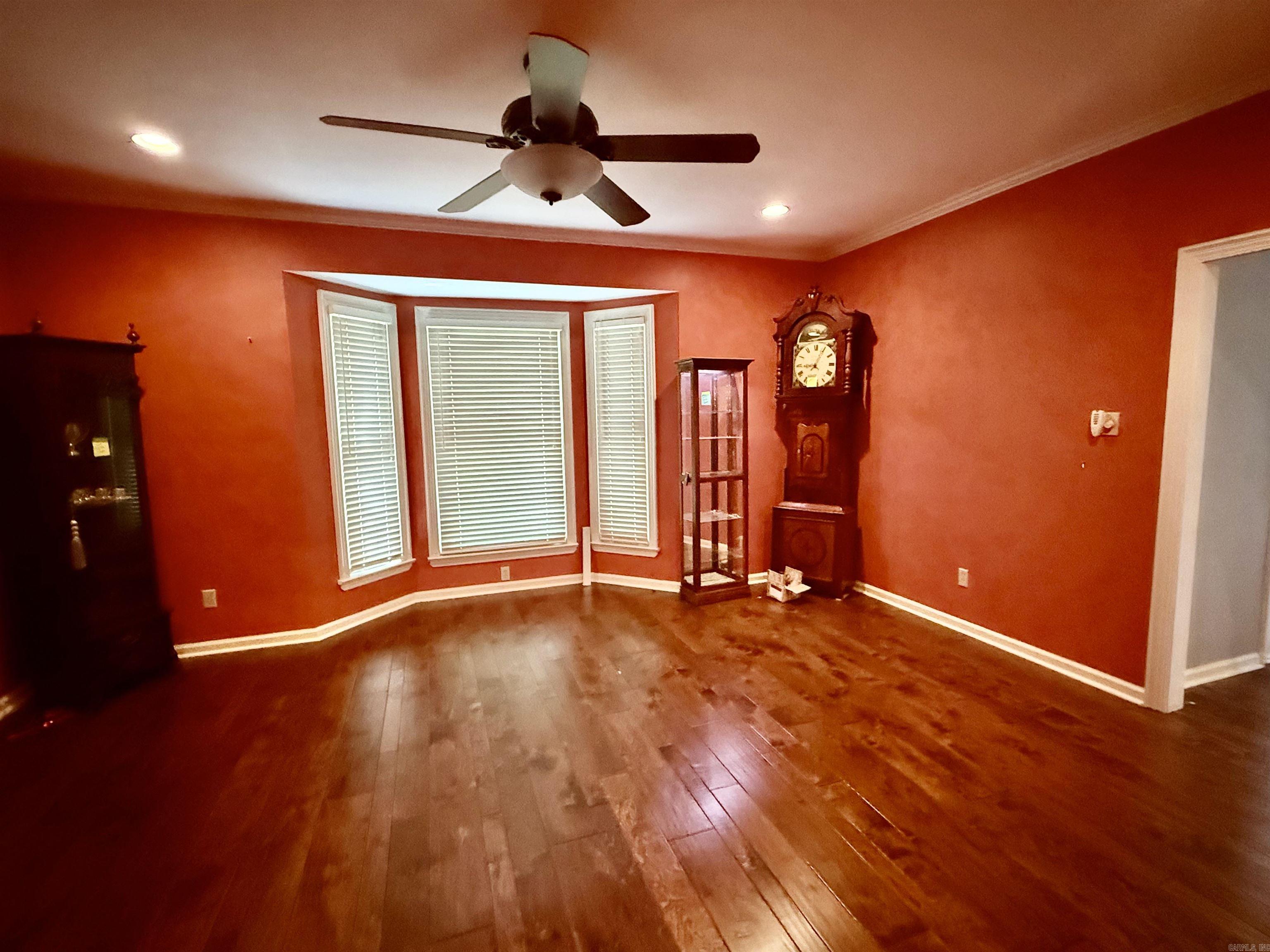 LONGLEA ESTATES - Residential