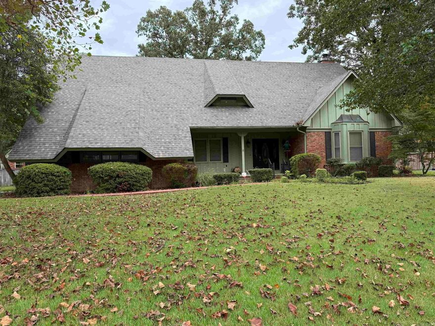 Discover timeless charm and modern comfort in this beautiful 4-bedroom, 3.5-bath home in the heart of Little Rock. From the moment you arrive, you’ll notice the thoughtful design and curb appeal that set this property apart. Highlights Include: *Spacious main living area with custom built-ins *Versatile formal living room or den perfect for entertaining or quiet evenings *Primary ensuite featuring a soaking tub, walk-in shower, and generous closet space *An outdoor workshop designed to seamlessly match the home’s exterior *Expansive backyard offering room to relax, garden, or host gatherings. With a warm and inviting layout, this home perfectly balances style and functionality. Don’t miss your chance to make 9 Longlea Cove your next address in Little Rock!