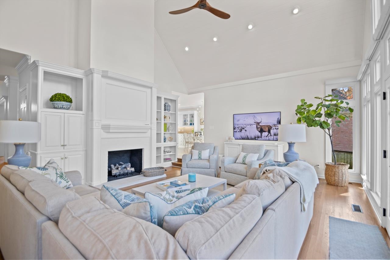 CHENAL VALLEY DUCLAIR COURT - Residential