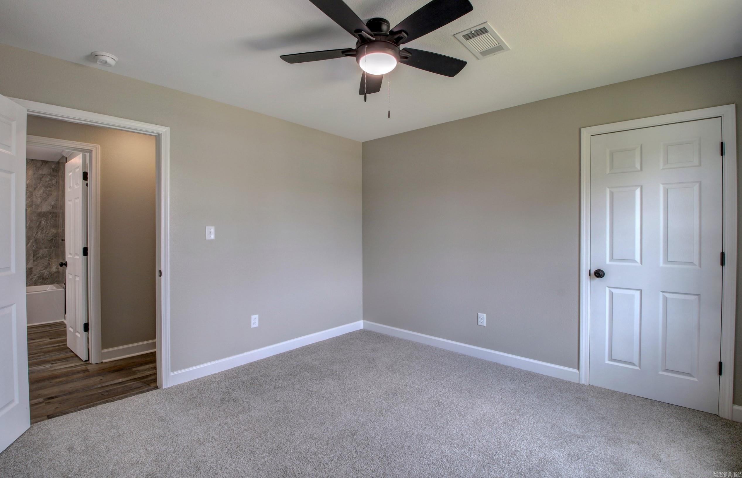 STURBRIDGE - Residential