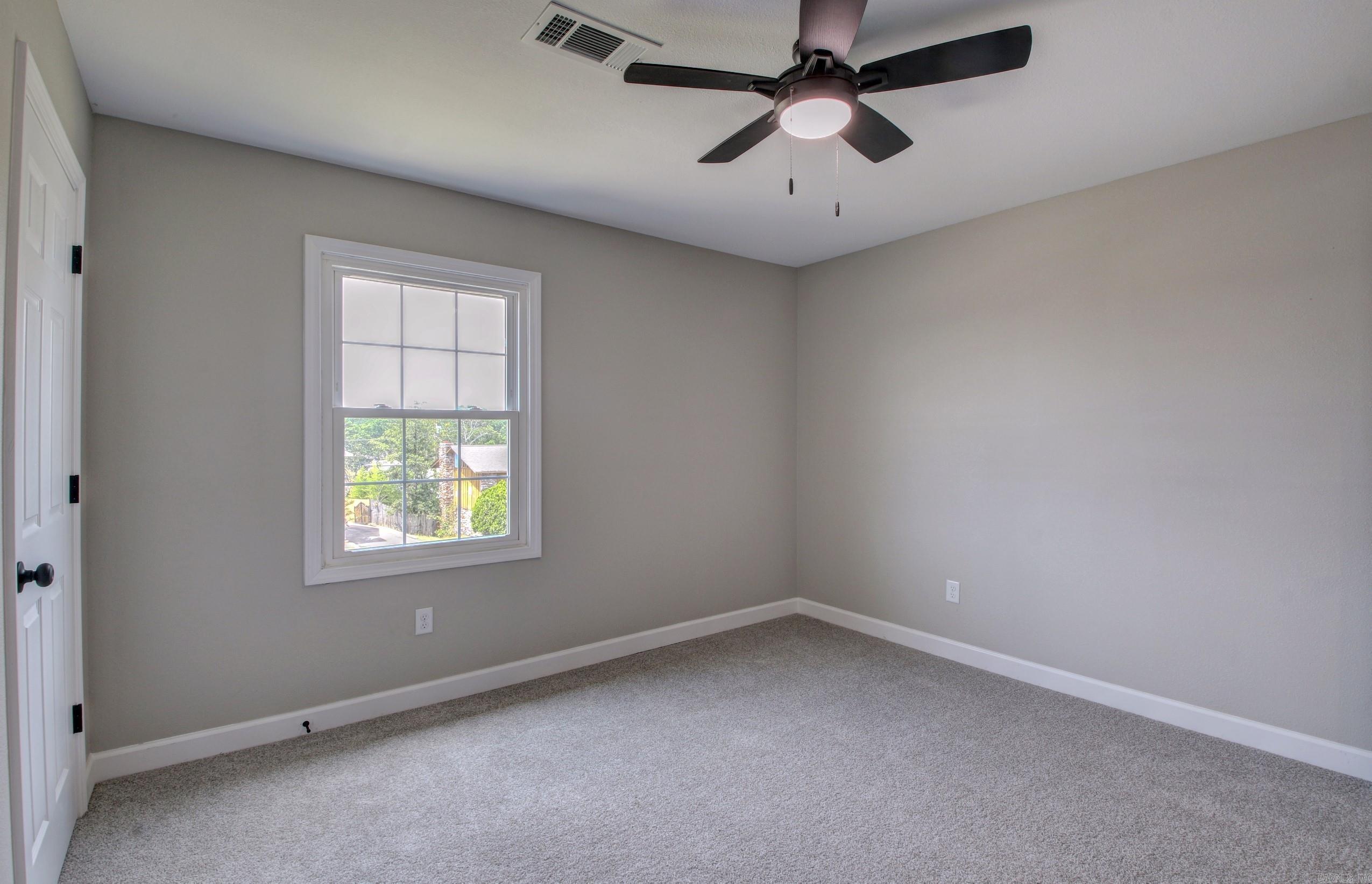 STURBRIDGE - Residential