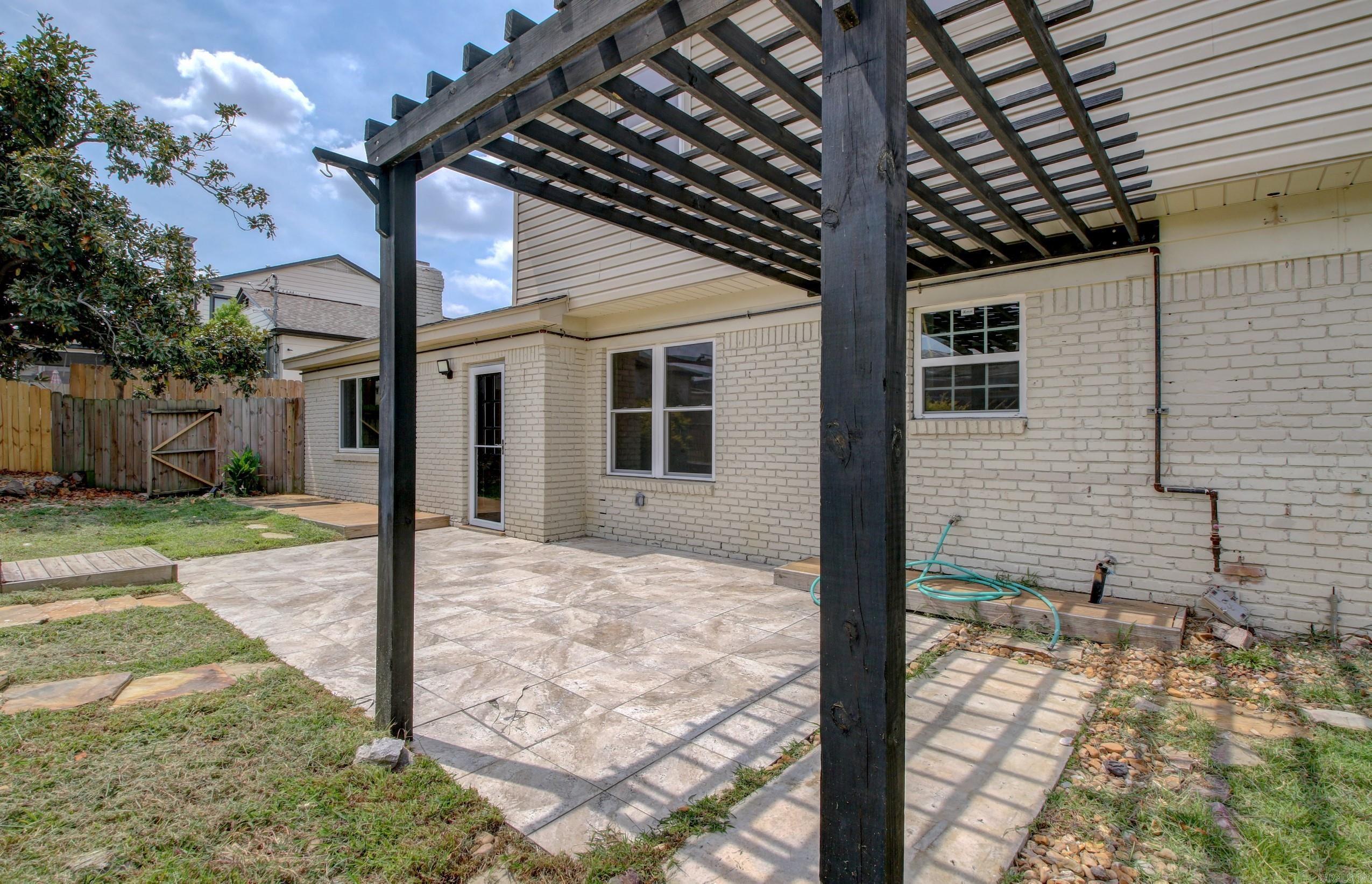 STURBRIDGE - Residential