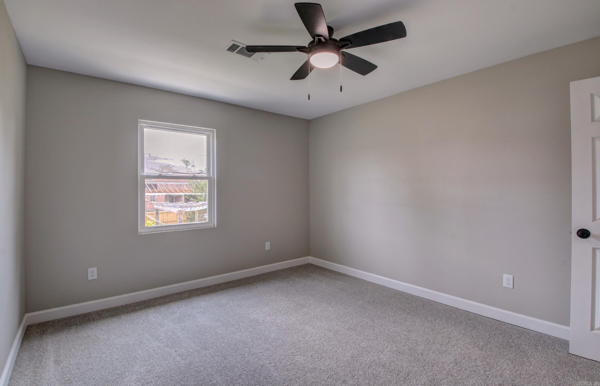 STURBRIDGE - Residential