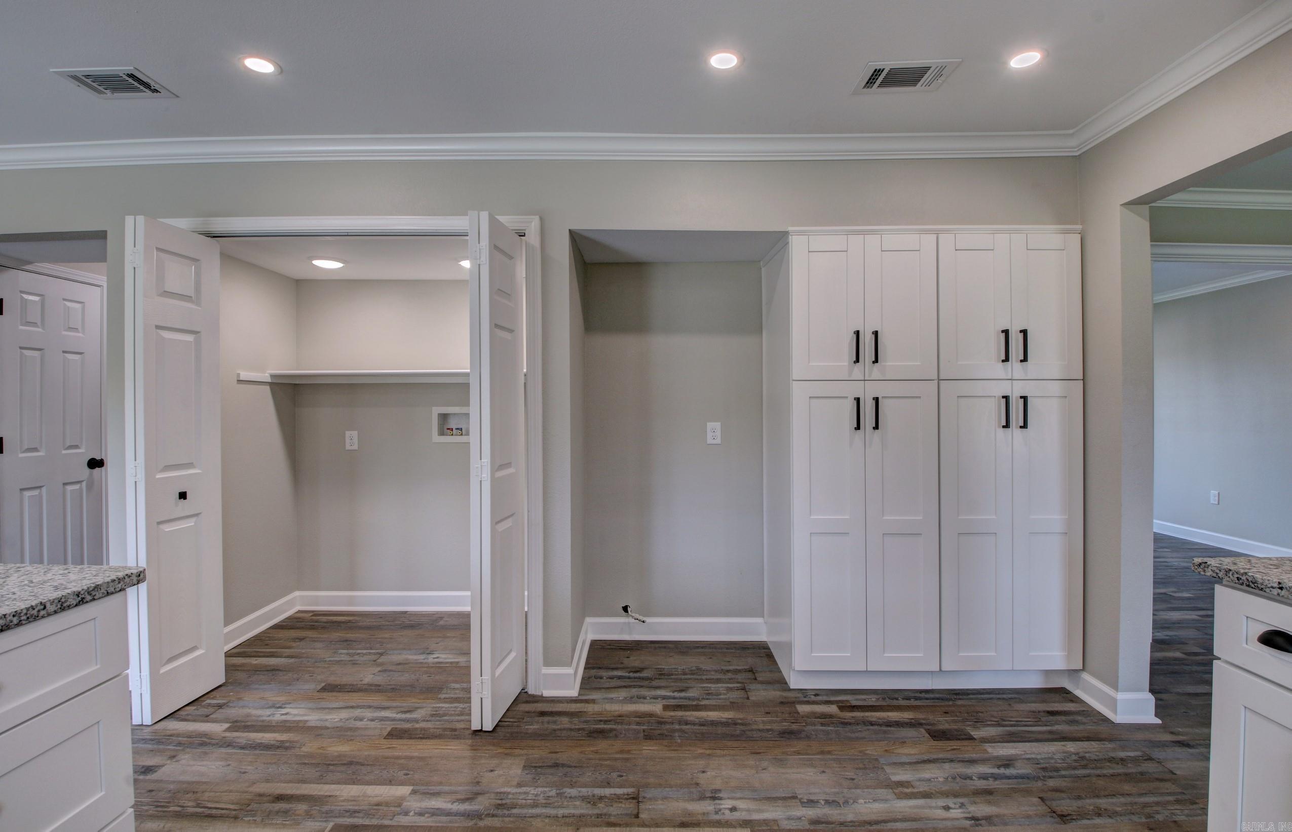 STURBRIDGE - Residential